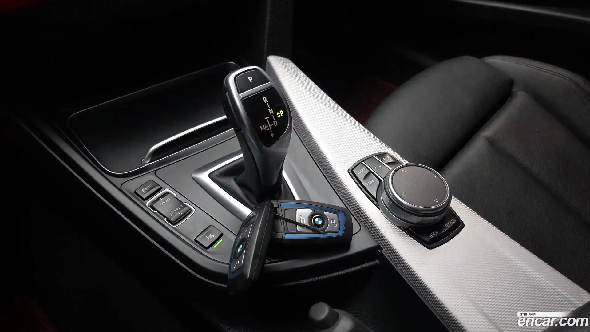3-Series BMW 2018.4-INNER-009