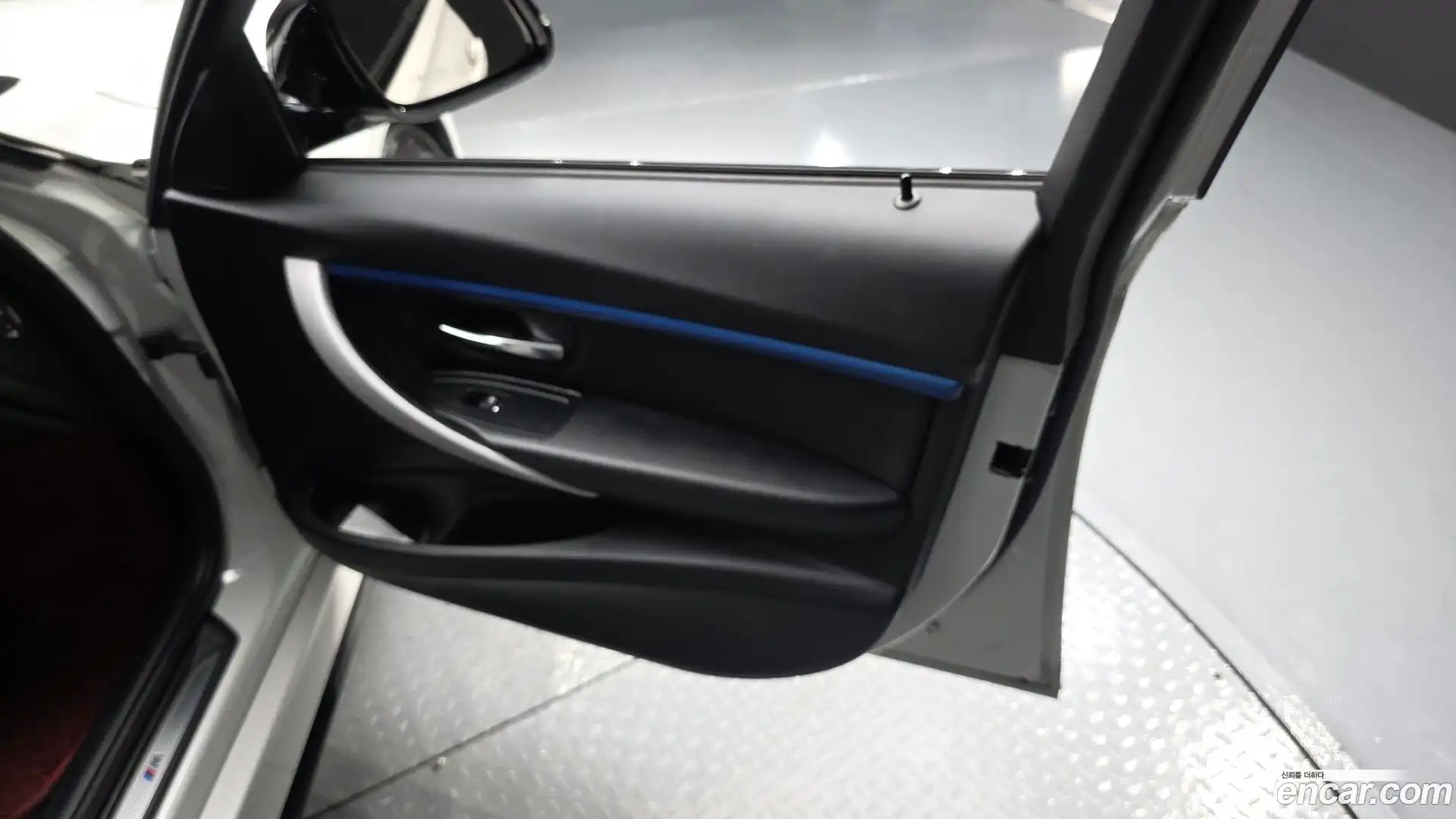 3-Series BMW 2018.4-INNER-034