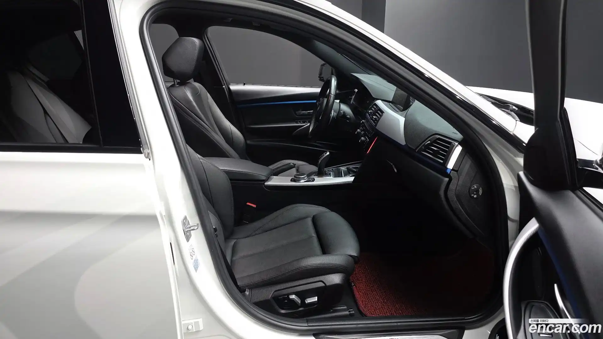 3-Series BMW 2018.4-INNER-036