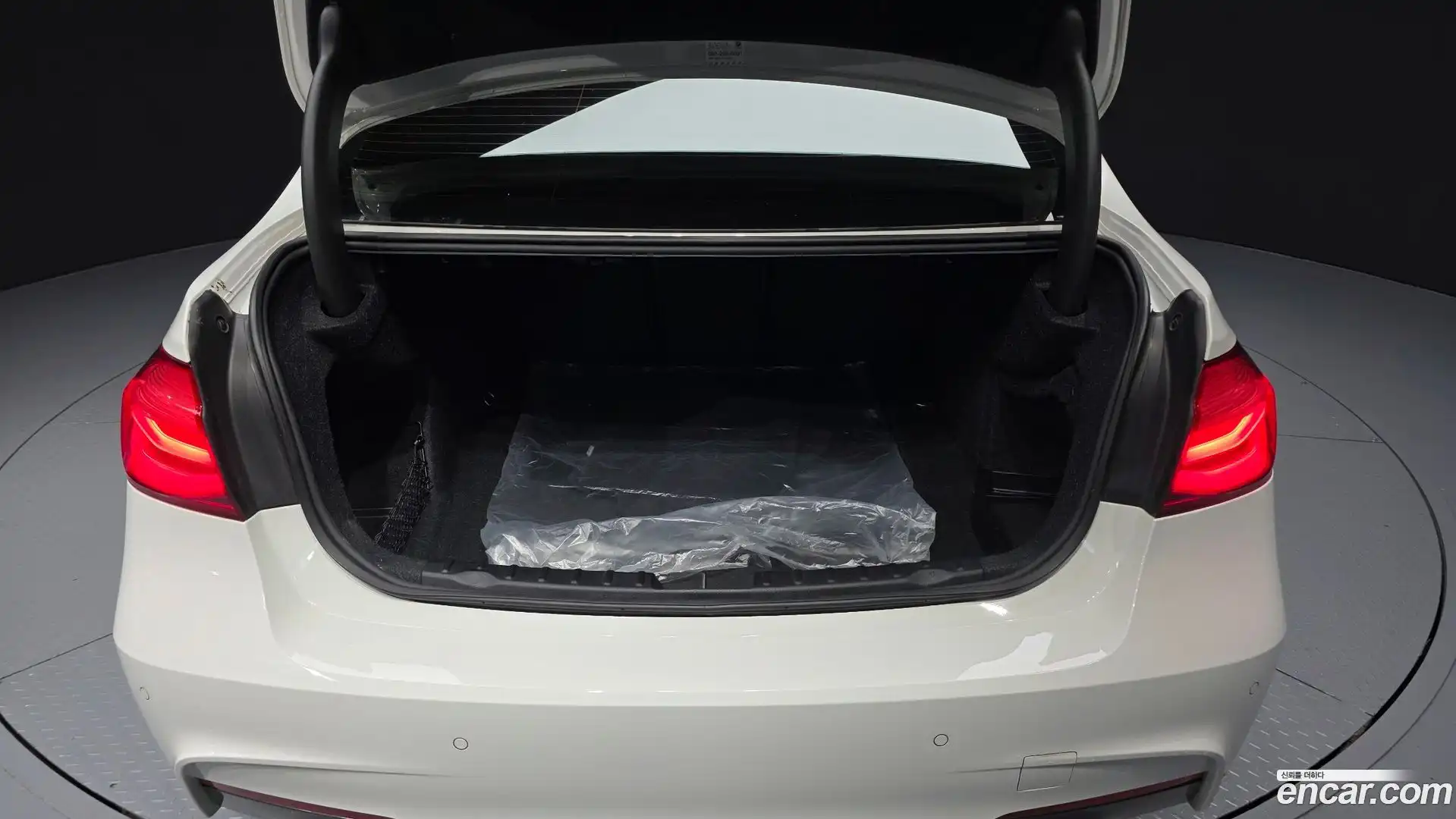 3-Series BMW 2018.4-OPTION-040