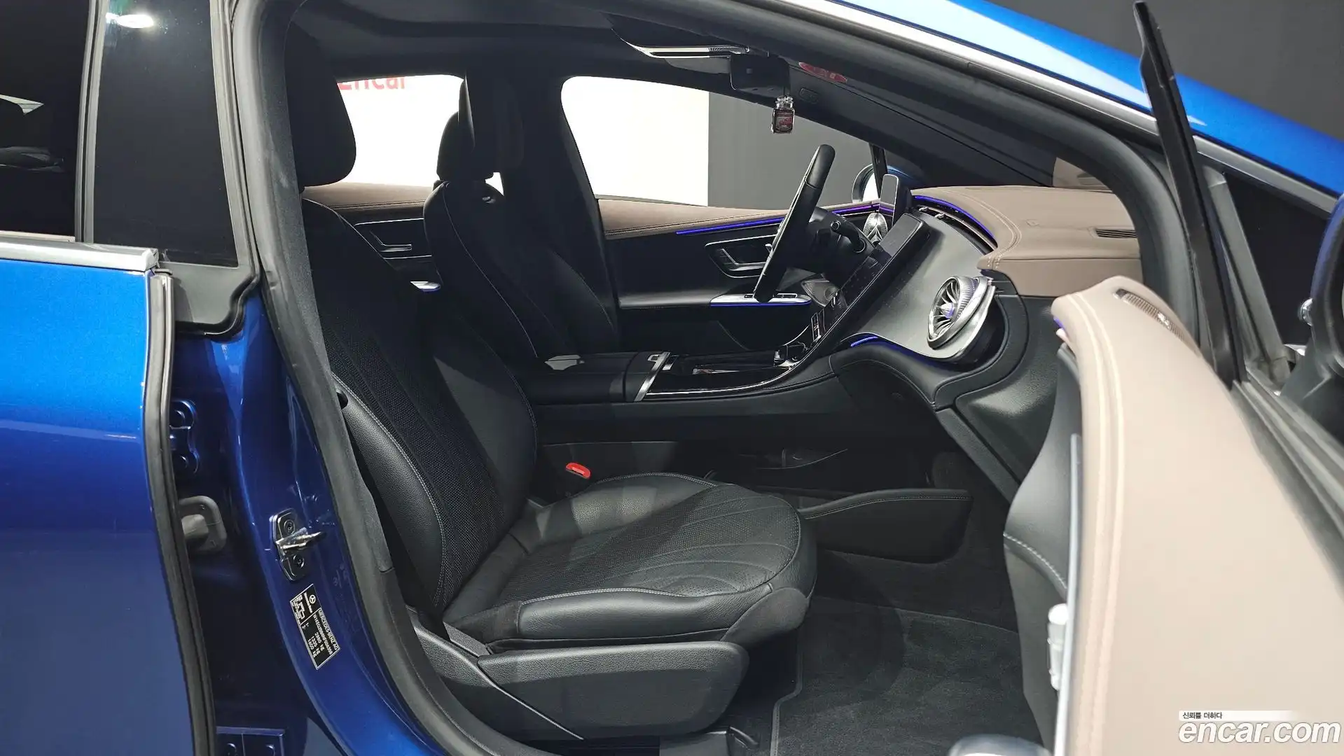 EQE Mercedes-Benz 2022.10-INNER-010