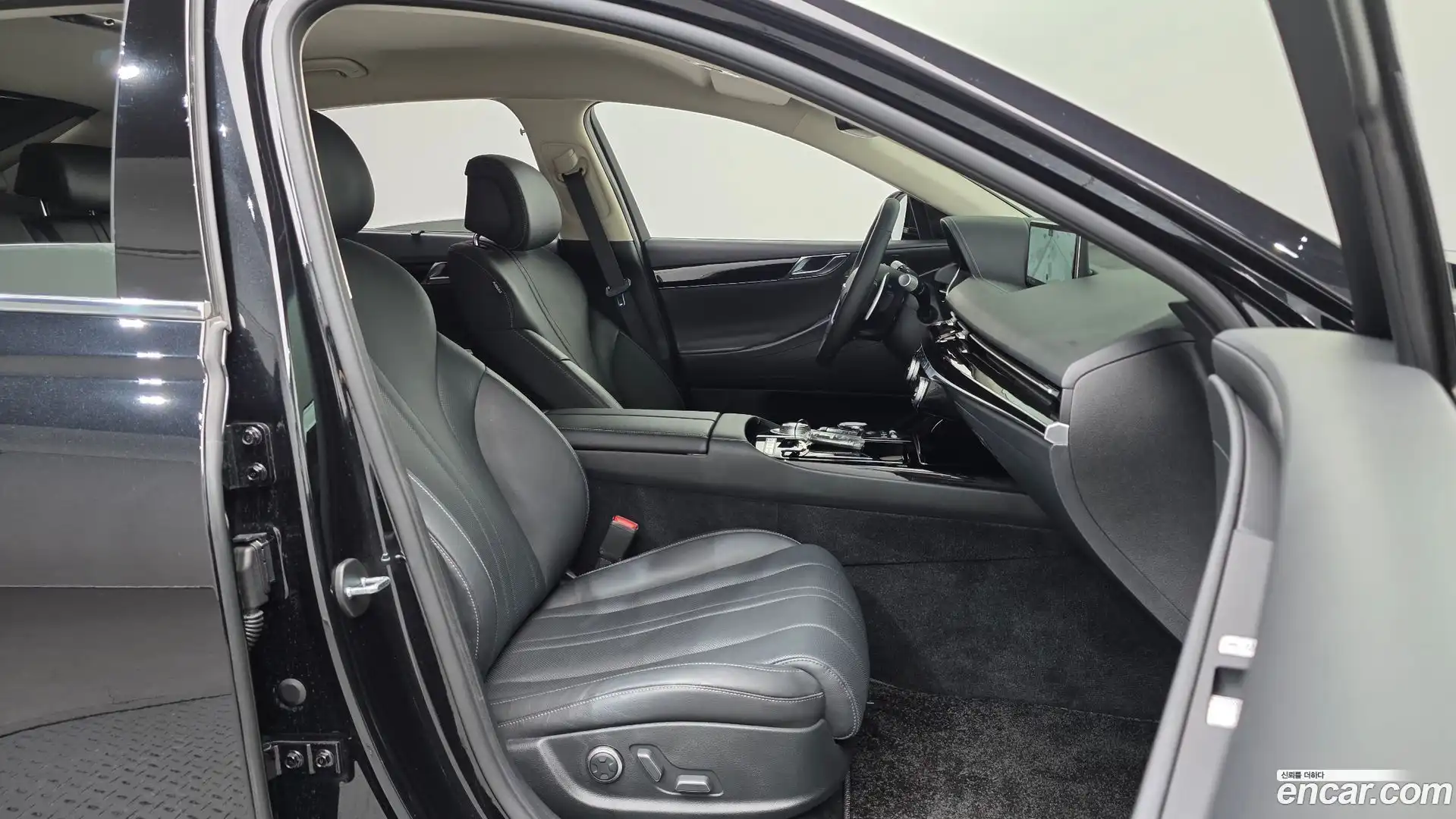 G80 Genesis 2022.11-INNER-036