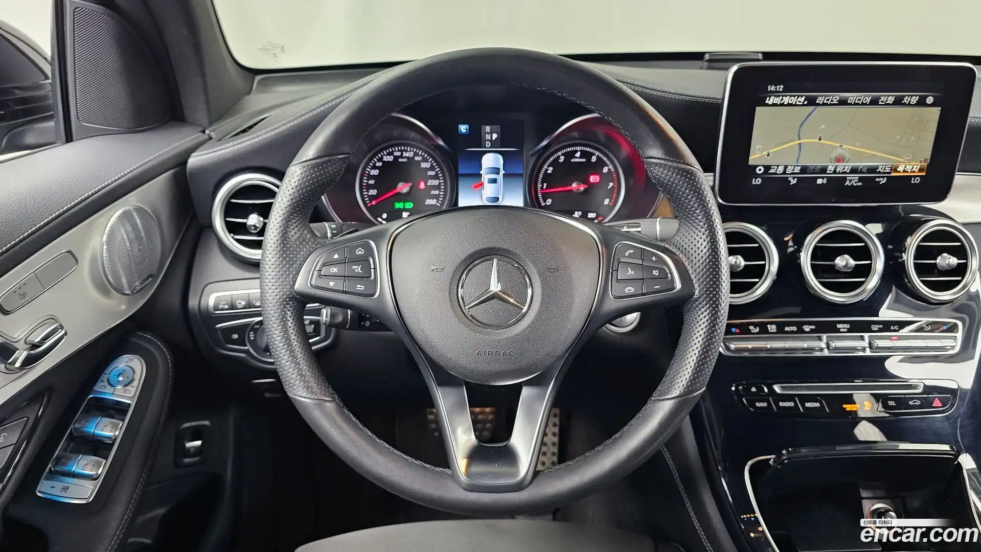 GLC-Class Mercedes-Benz 2019.8-OPTION-017