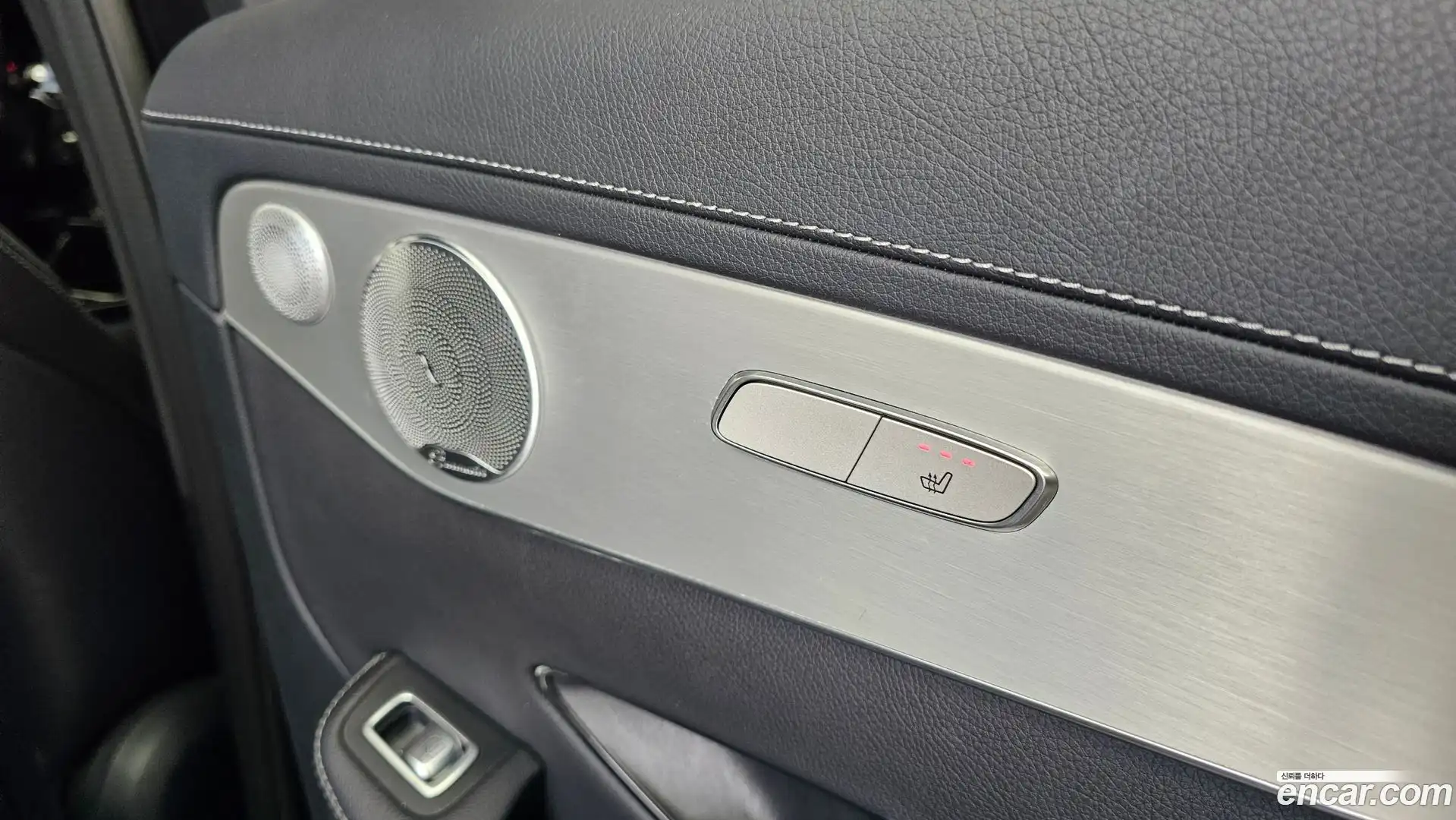 GLC-Class Mercedes-Benz 2019.8-OPTION-023