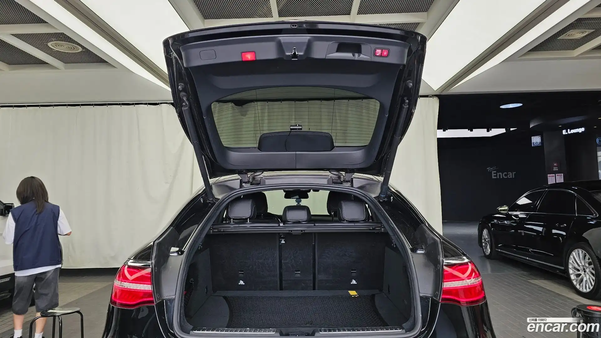 GLC-Class Mercedes-Benz 2019.8-OPTION-024