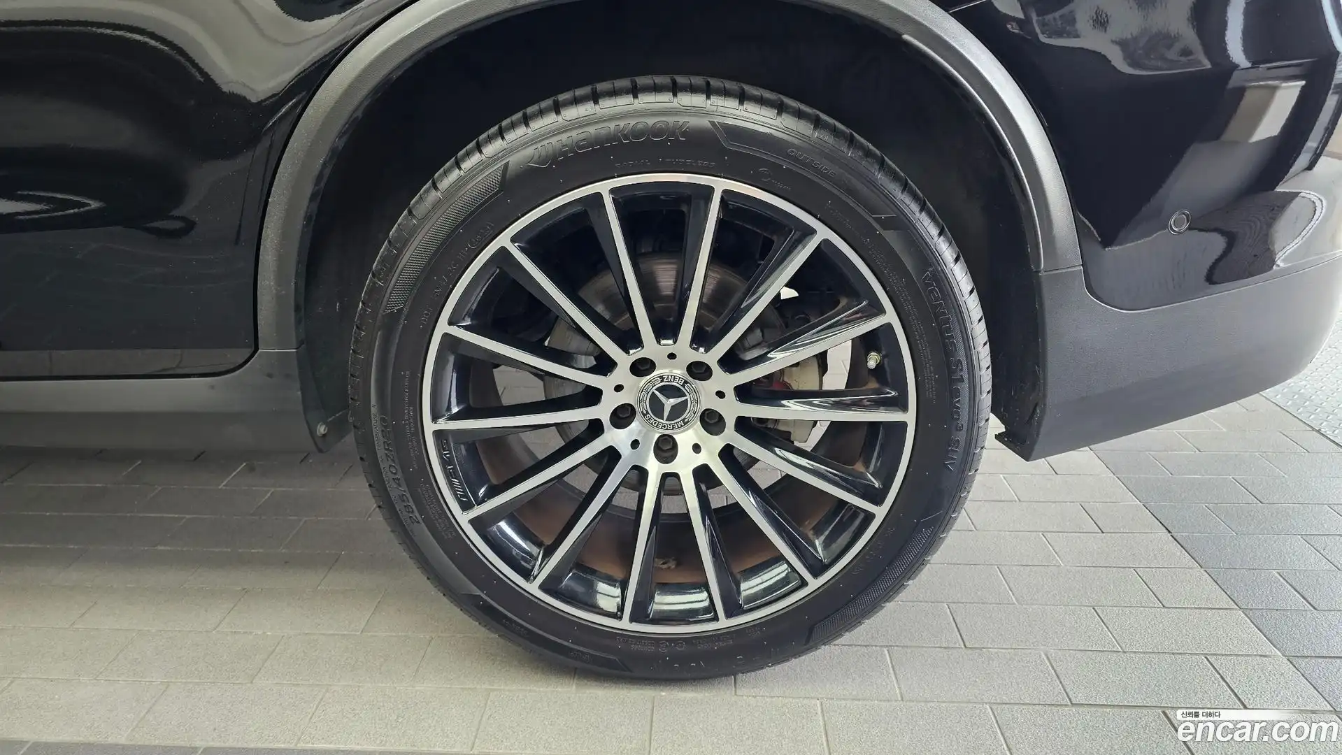 GLC-Class Mercedes-Benz 2019.8-OUTER-031