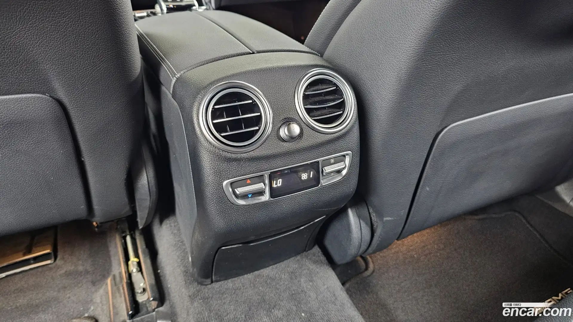 GLC-Class Mercedes-Benz 2019.8-OPTION-044