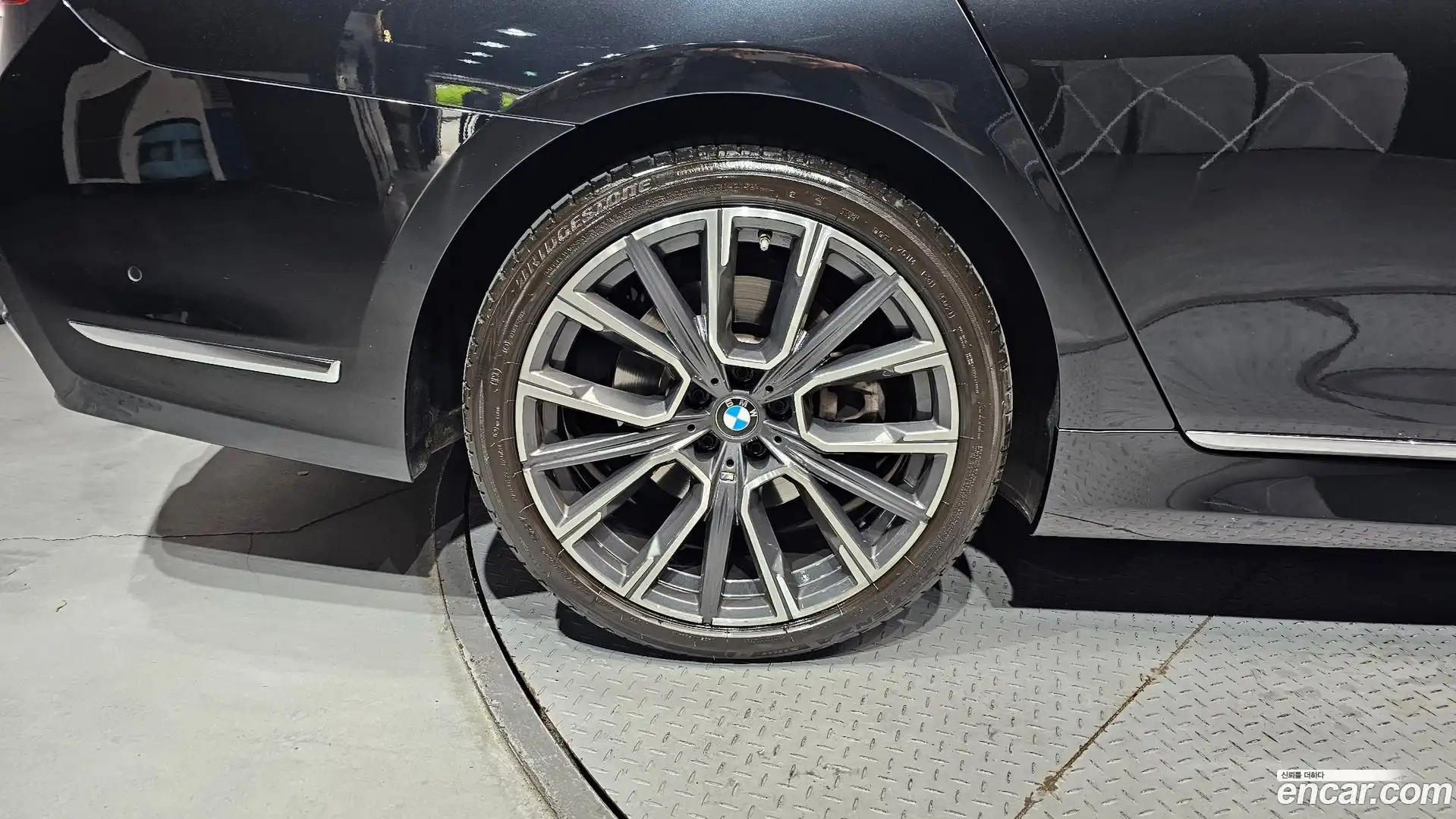 7-Series BMW 2022.4-OUTER-005
