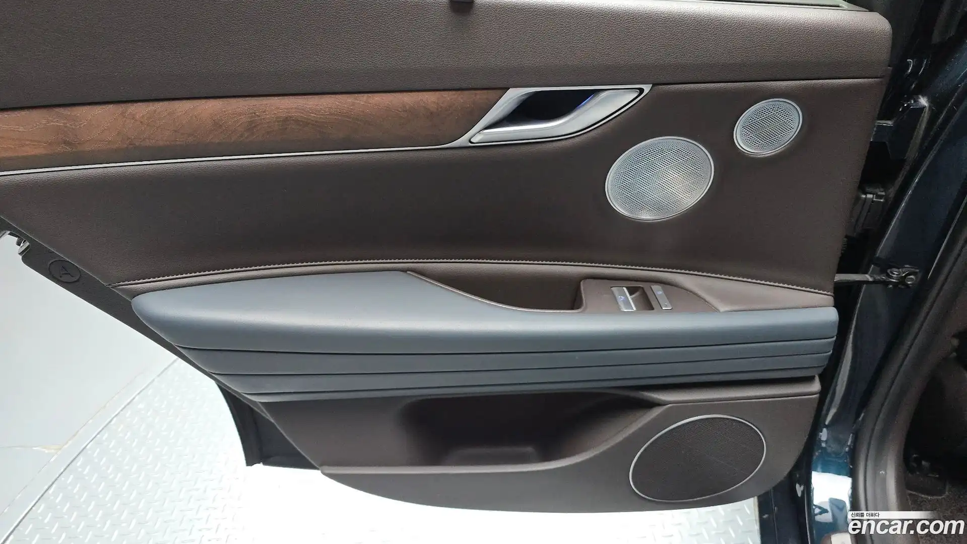 G80 Genesis 2020.8-INNER-035