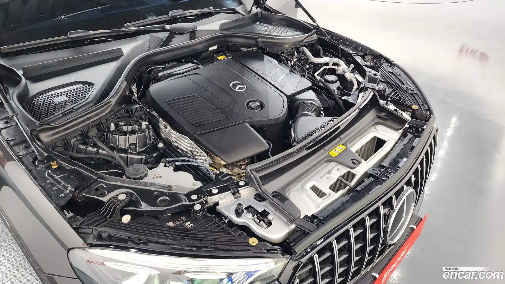 GLC-Class Mercedes-Benz 2025.5-OUTER-006