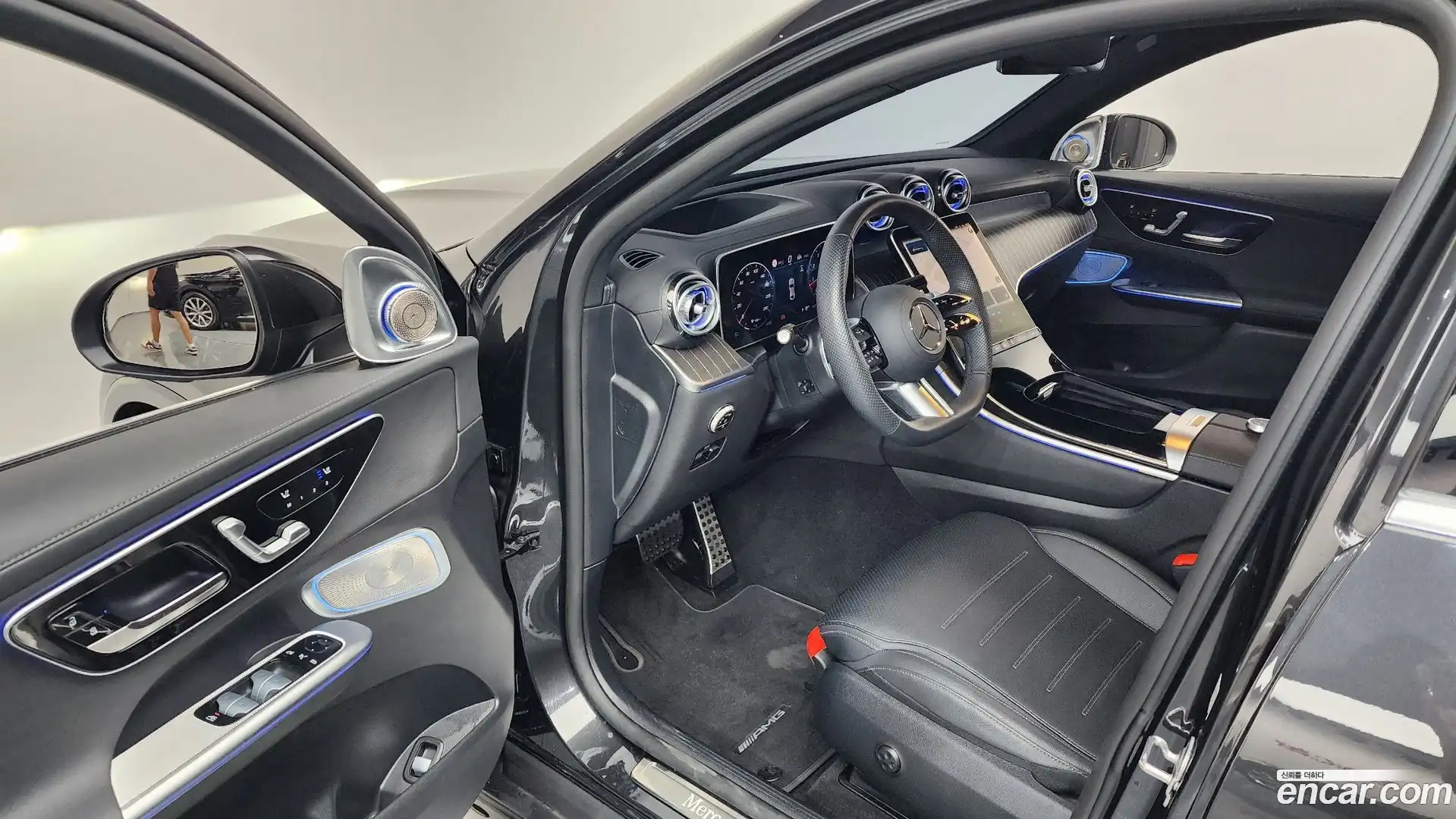 GLC-Class Mercedes-Benz 2025.5-INNER-010