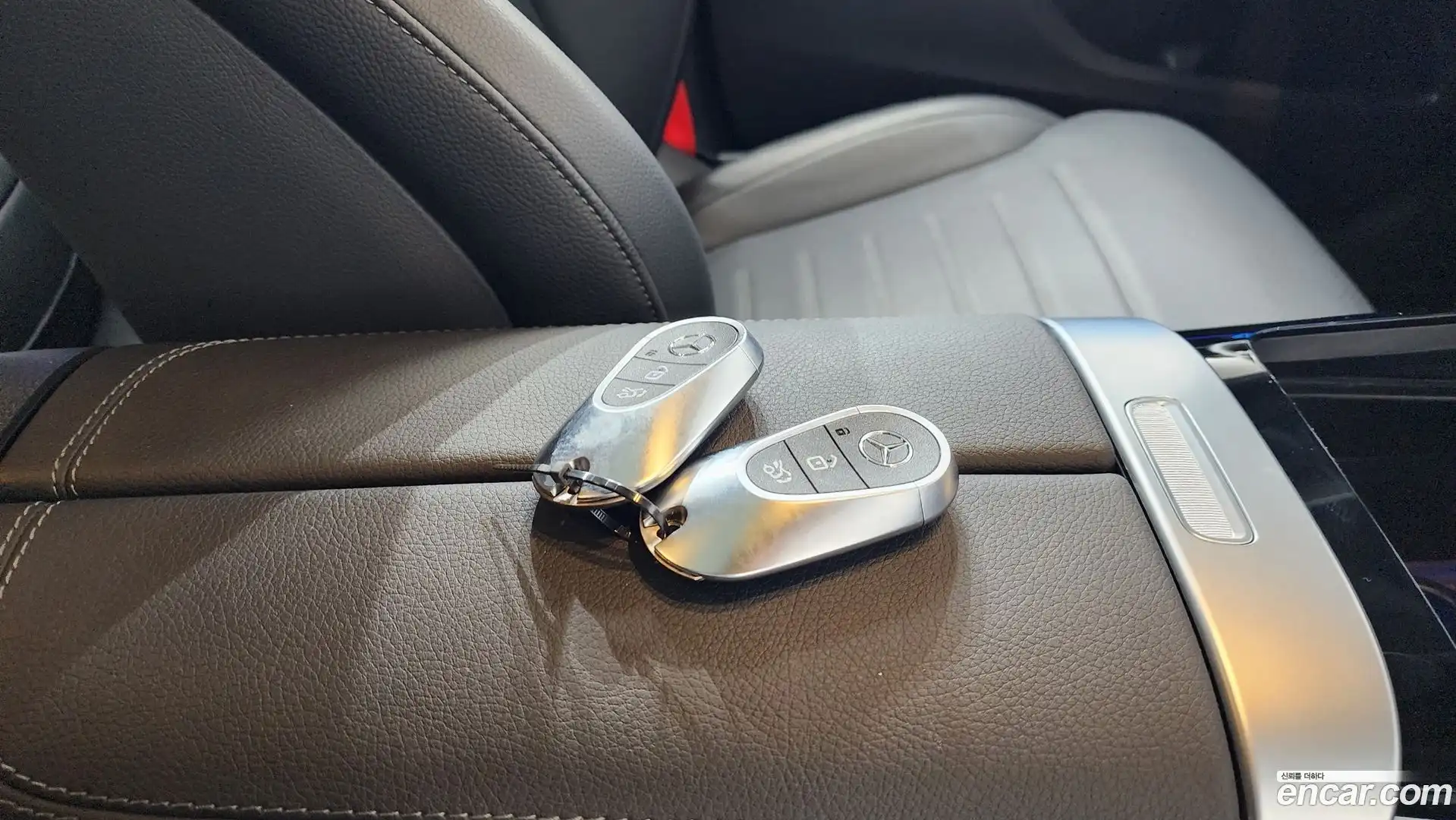 GLC-Class Mercedes-Benz 2025.5-OPTION-019