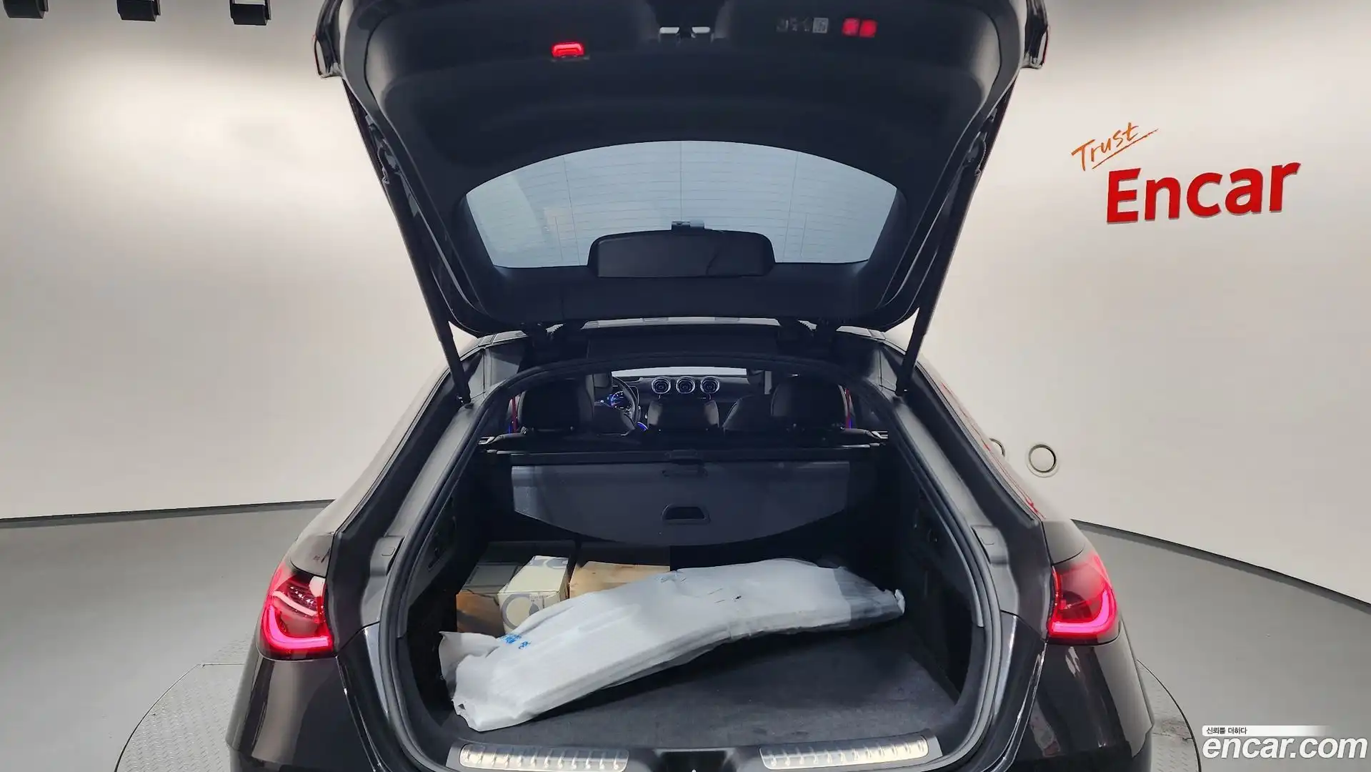 GLC-Class Mercedes-Benz 2025.5-OPTION-024