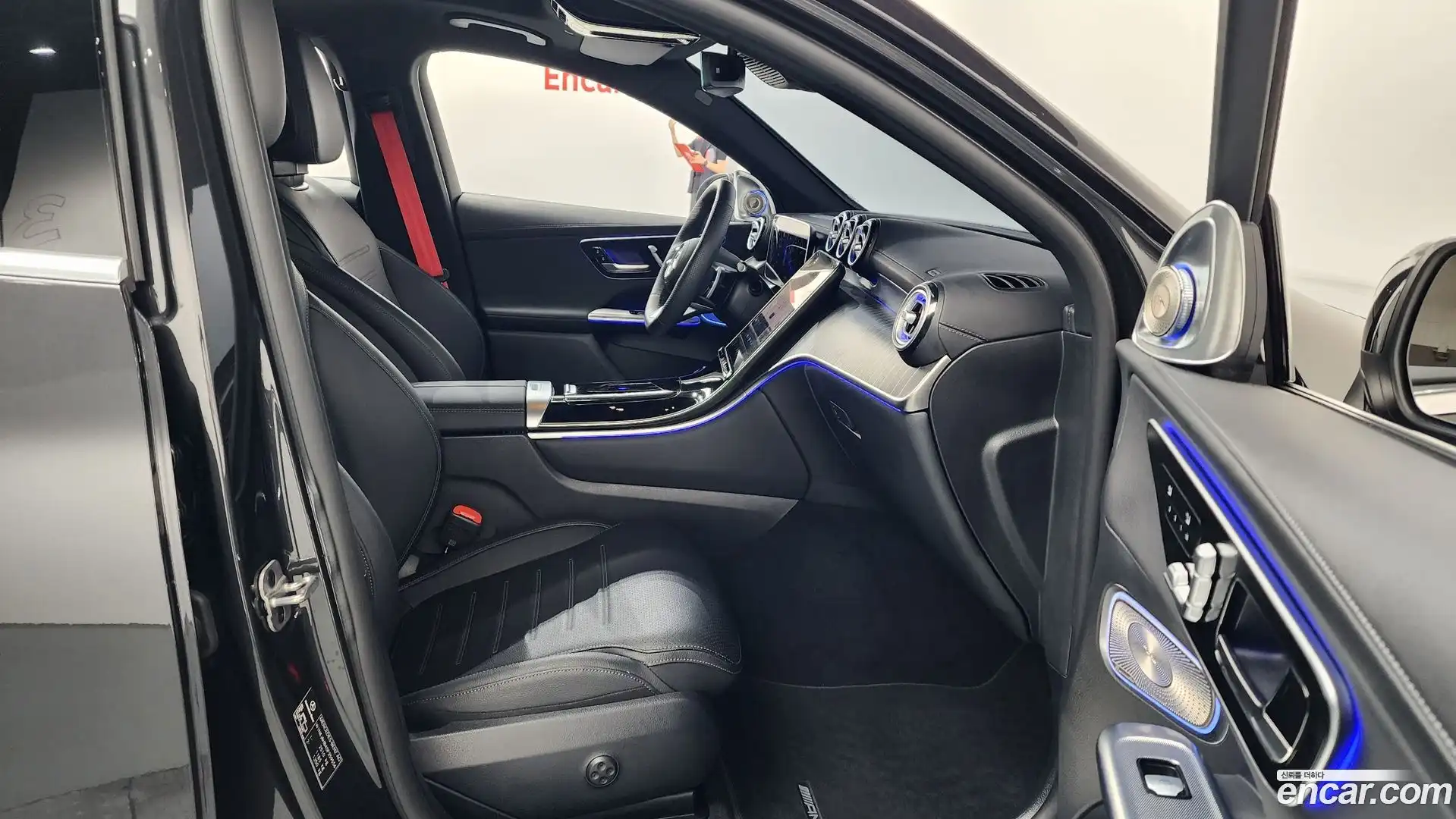 GLC-Class Mercedes-Benz 2025.5-INNER-036