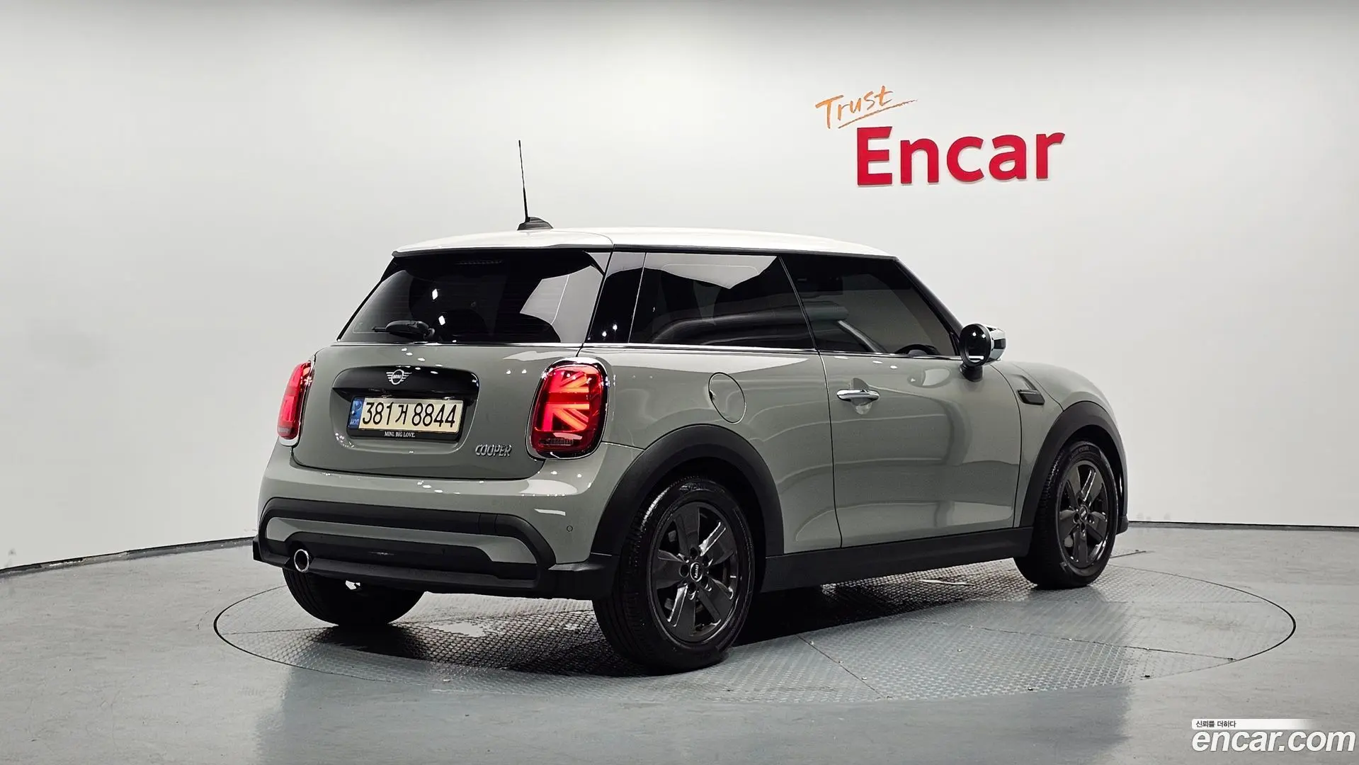 Main__Slider__Photo:Cooper Mini 2021.6-1