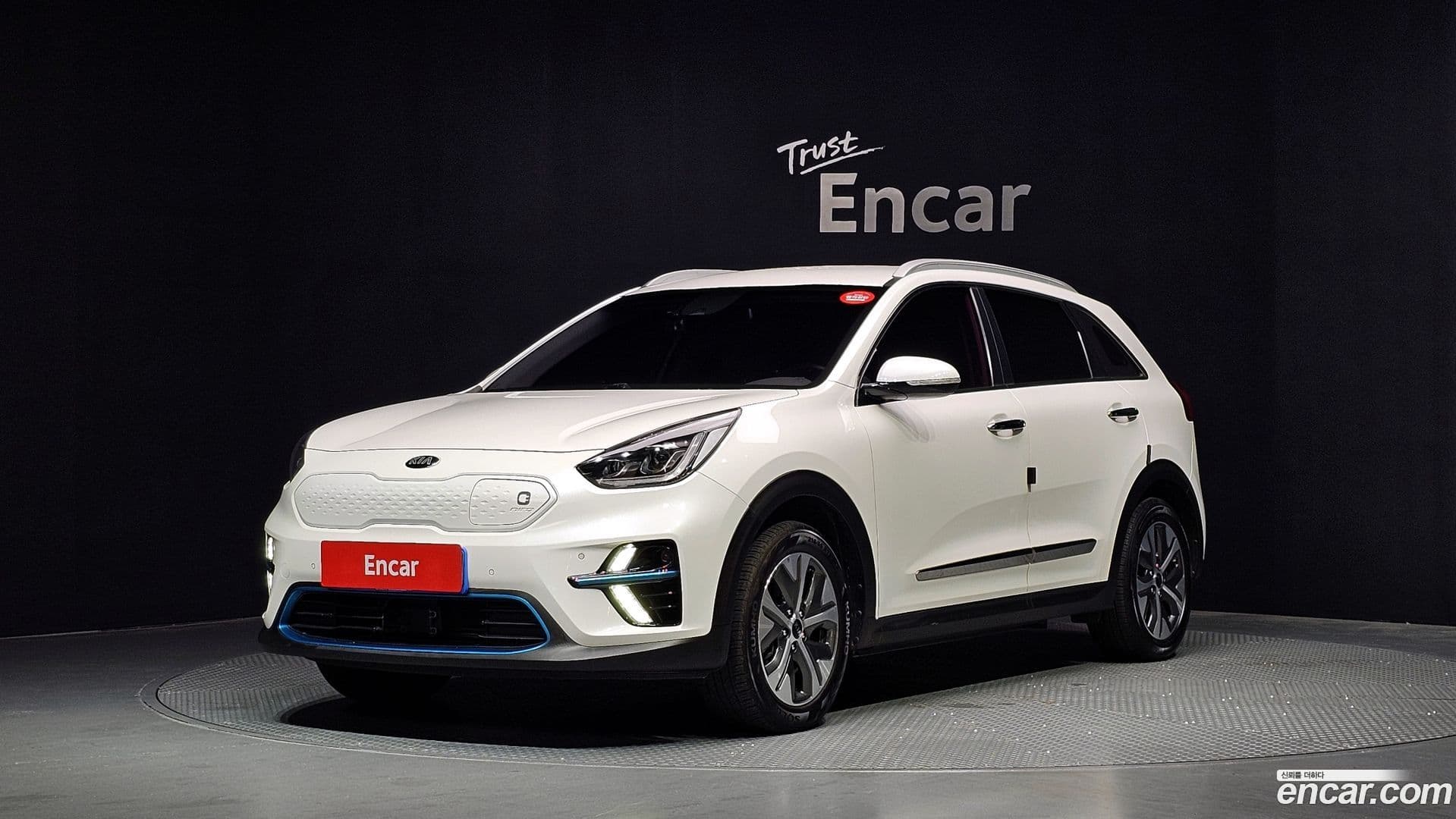 Main__Slider__Photo:Niro Kia 2018.8-0