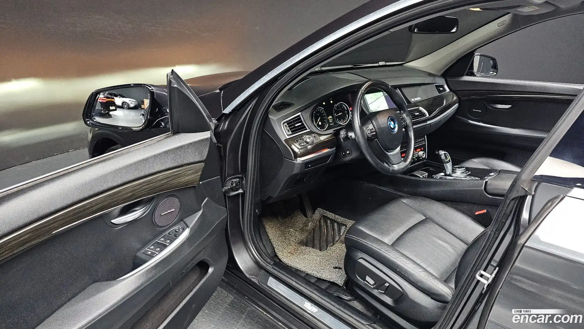 Gran Turismo BMW 2013.11-INNER-010