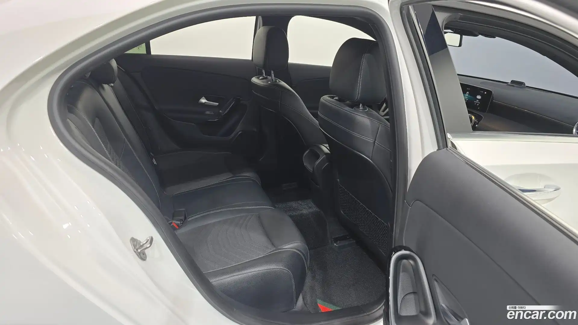 A-Class Mercedes-Benz 2020.9-OPTION-015