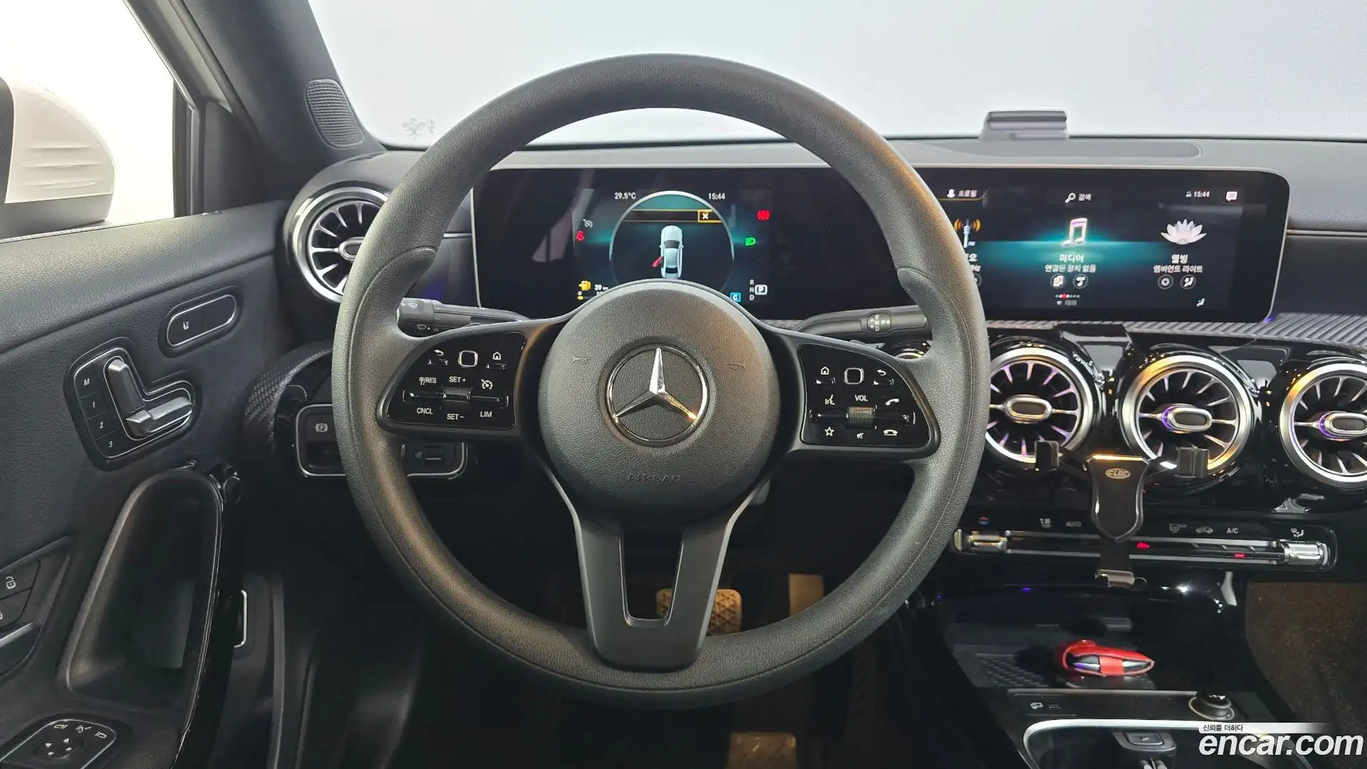 A-Class Mercedes-Benz 2020.9-OPTION-019