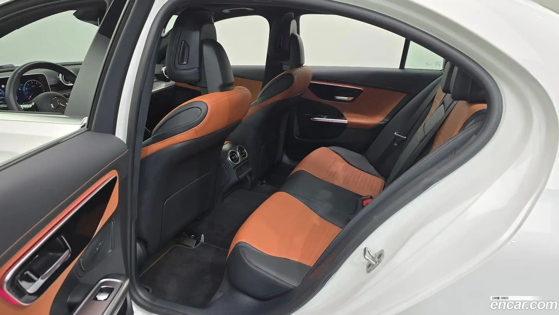 C-Class Mercedes-Benz 2025.5-OPTION-015