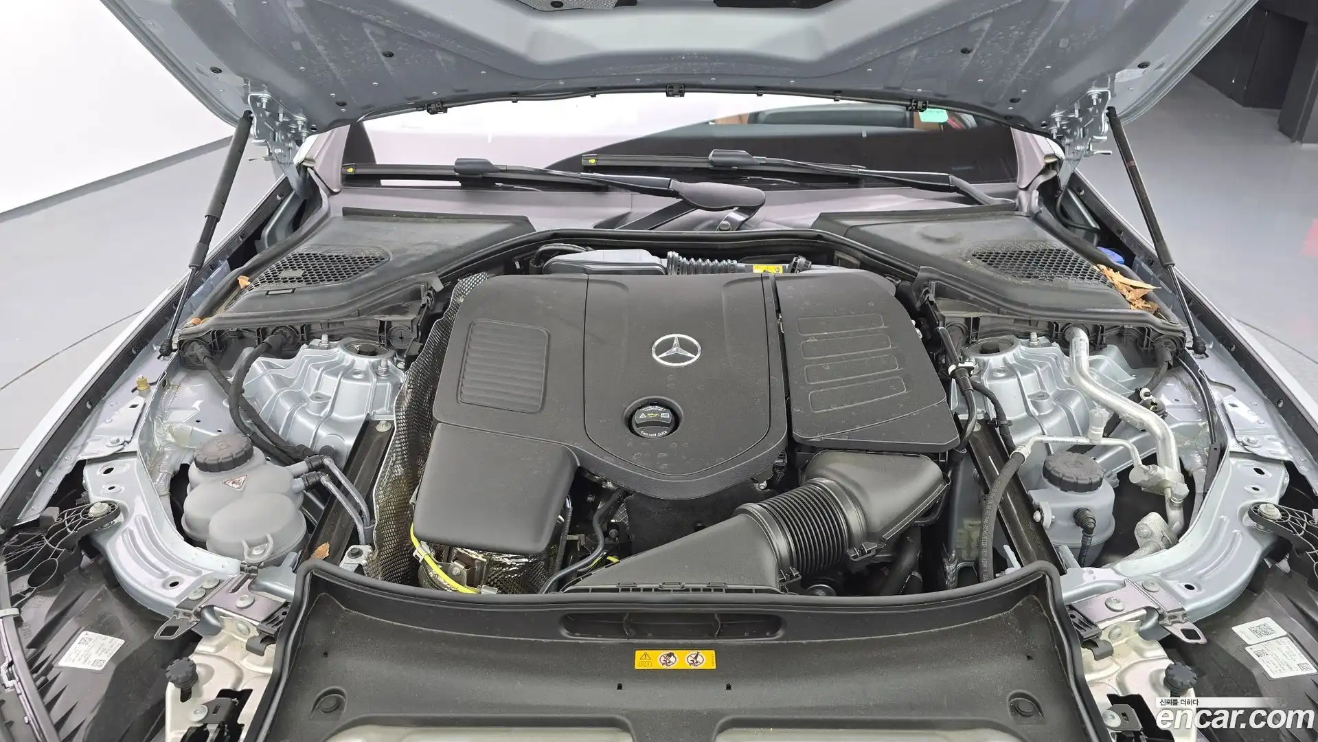 E-Class Mercedes-Benz 2025.2-OUTER-006