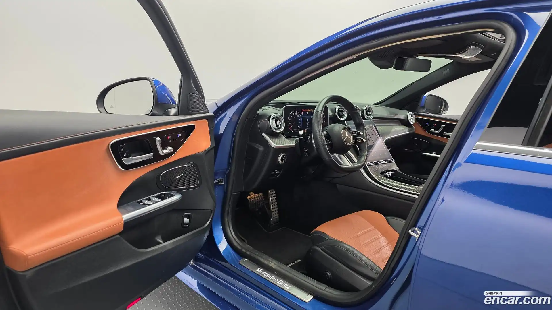 C-Class Mercedes-Benz 2022.3-INNER-010