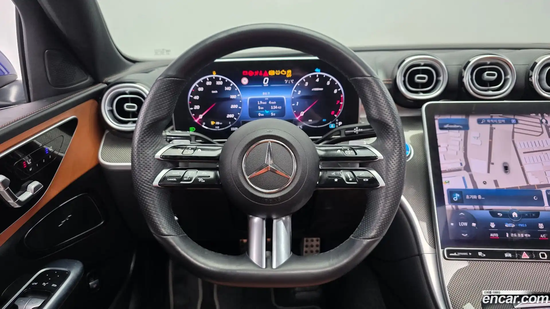 C-Class Mercedes-Benz 2022.3-OPTION-017