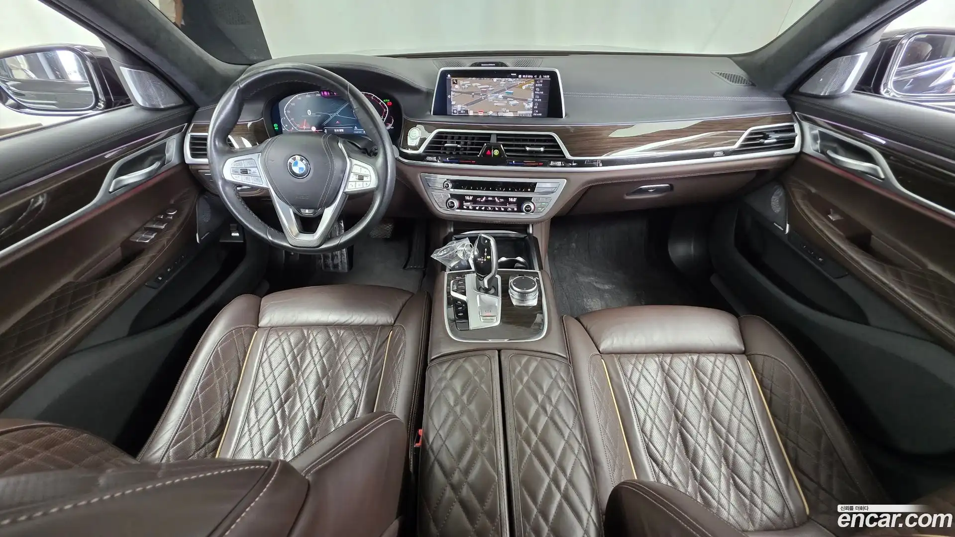 7-Series BMW 2021.9-INNER-007