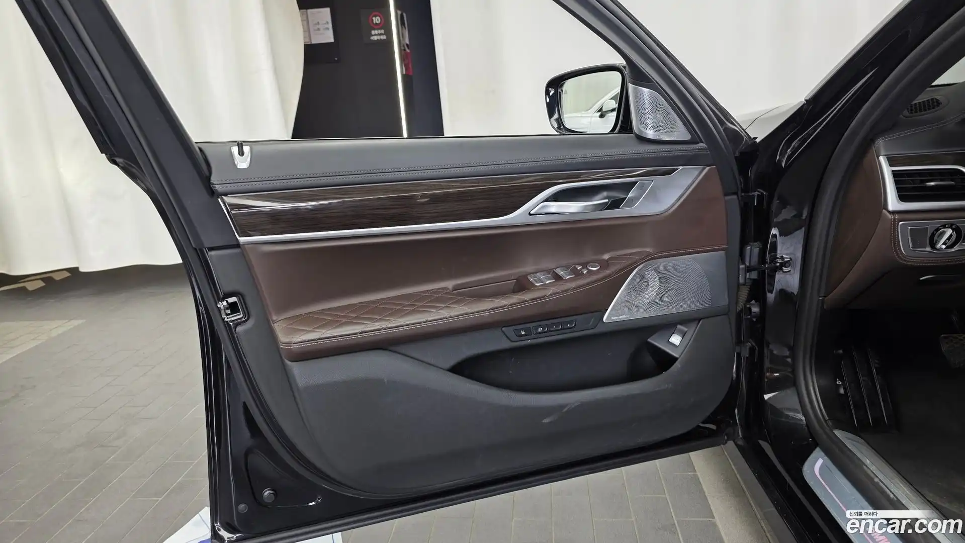 7-Series BMW 2021.9-INNER-034
