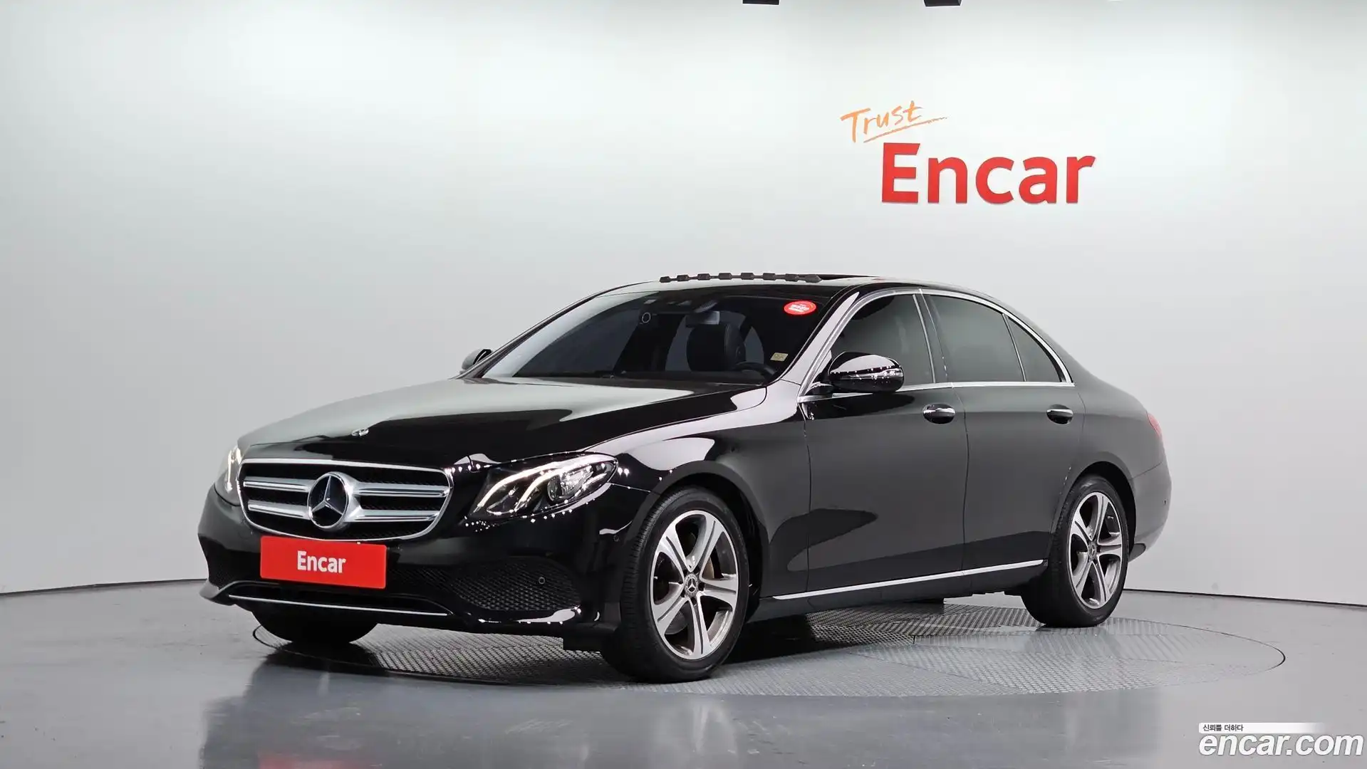 E-Class Mercedes-Benz 2018.9-OUTER-001