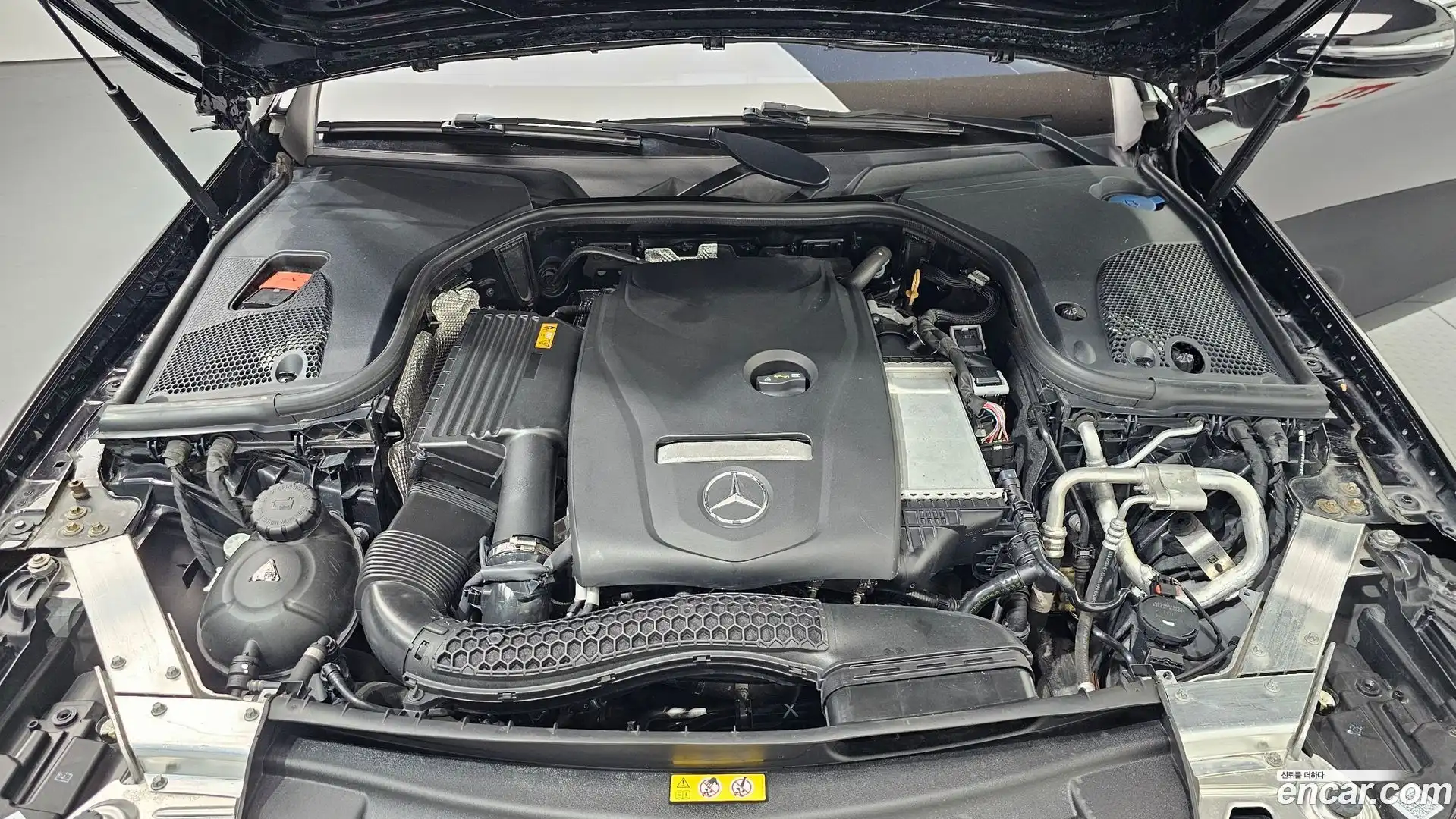 E-Class Mercedes-Benz 2018.9-OUTER-006
