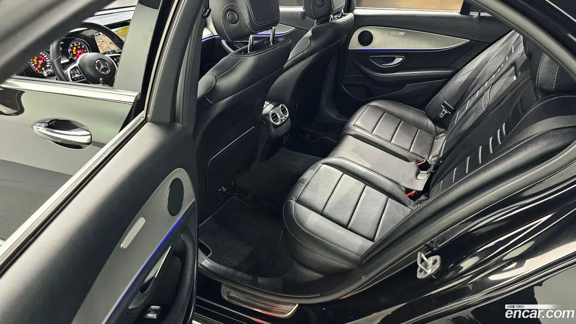 E-Class Mercedes-Benz 2018.9-OPTION-016