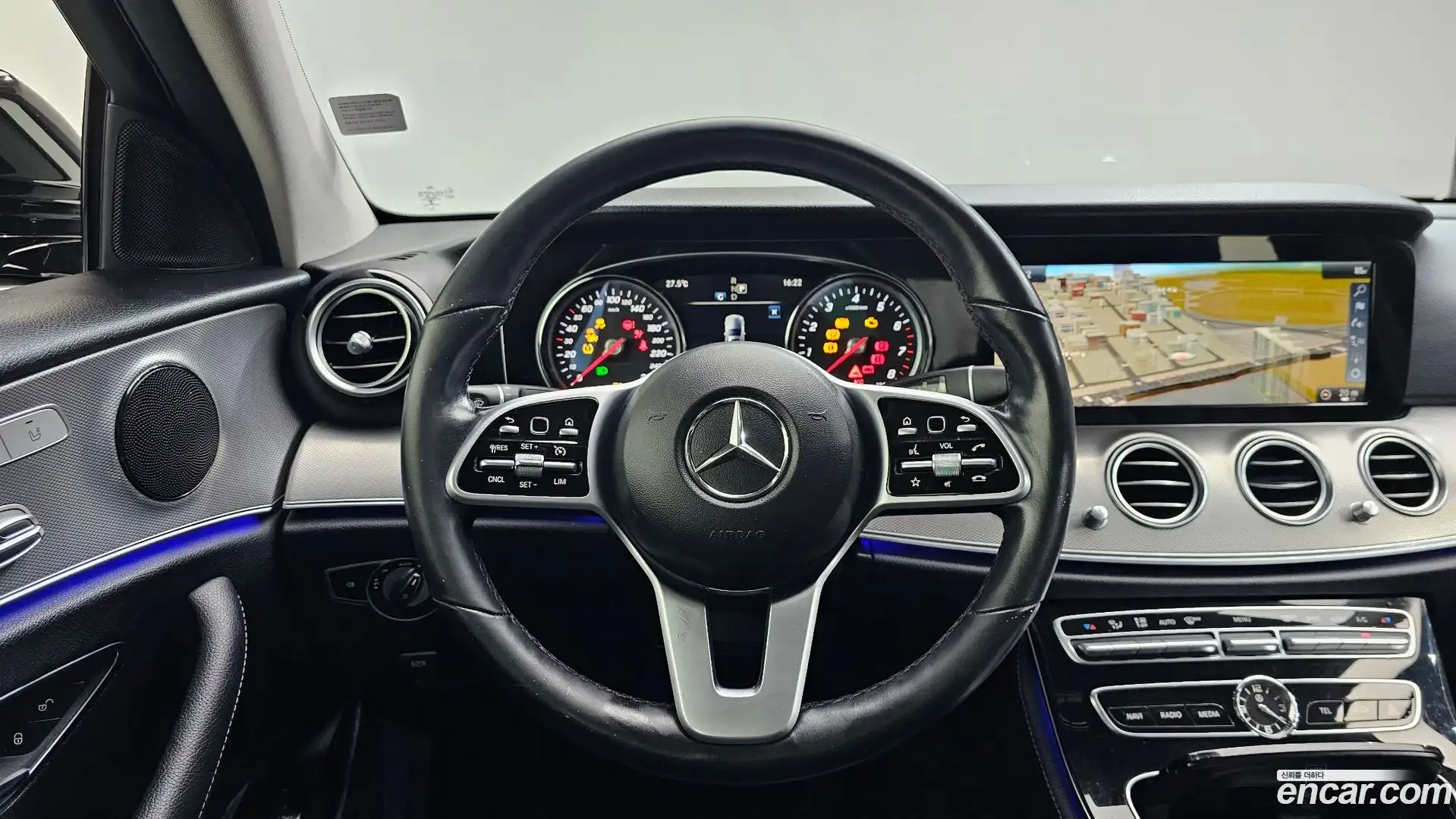 E-Class Mercedes-Benz 2018.9-OPTION-019