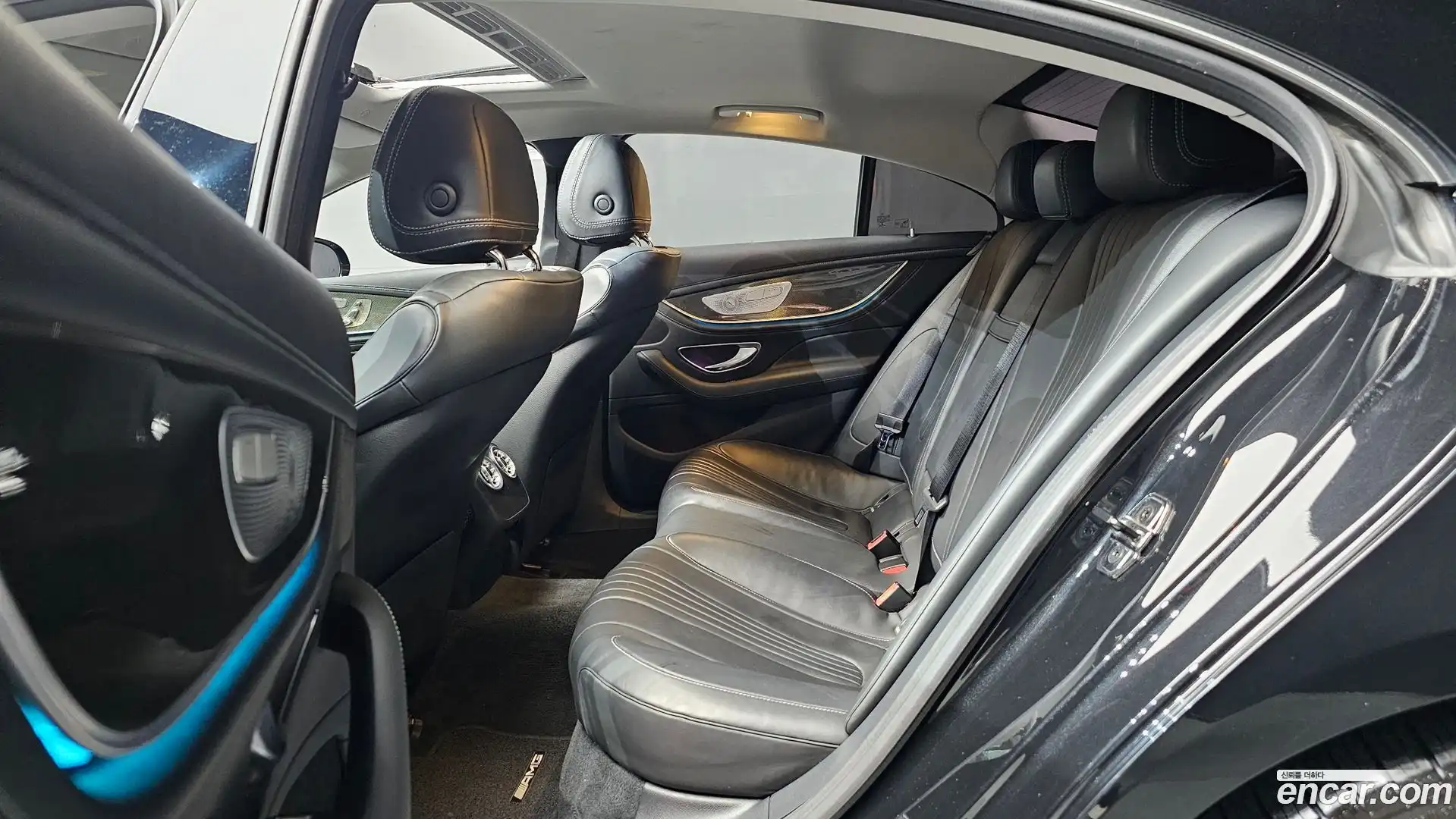 CLS-Class Mercedes-Benz 2019.11-INNER-036