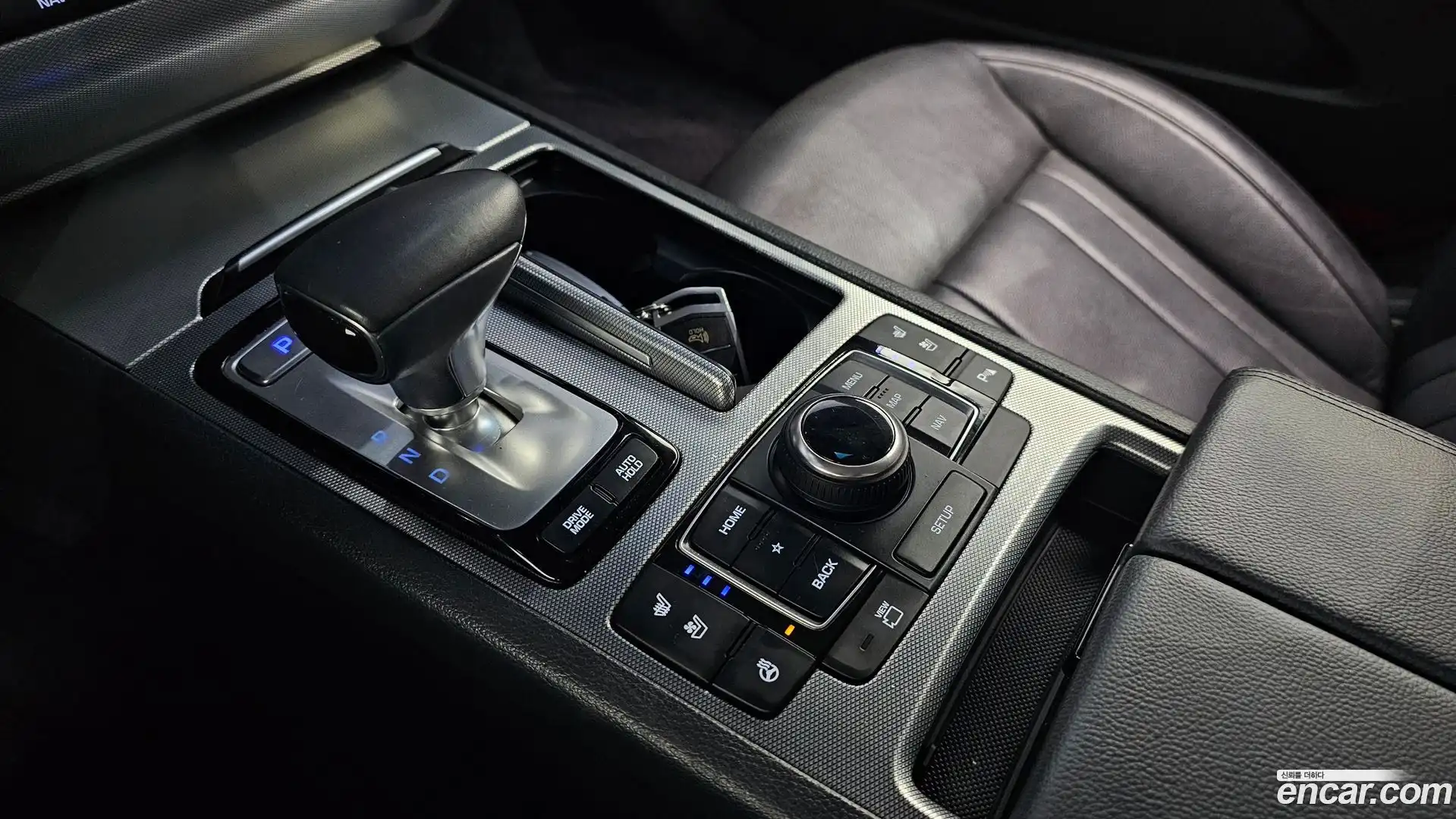 G80 Genesis 2019.4-INNER-009