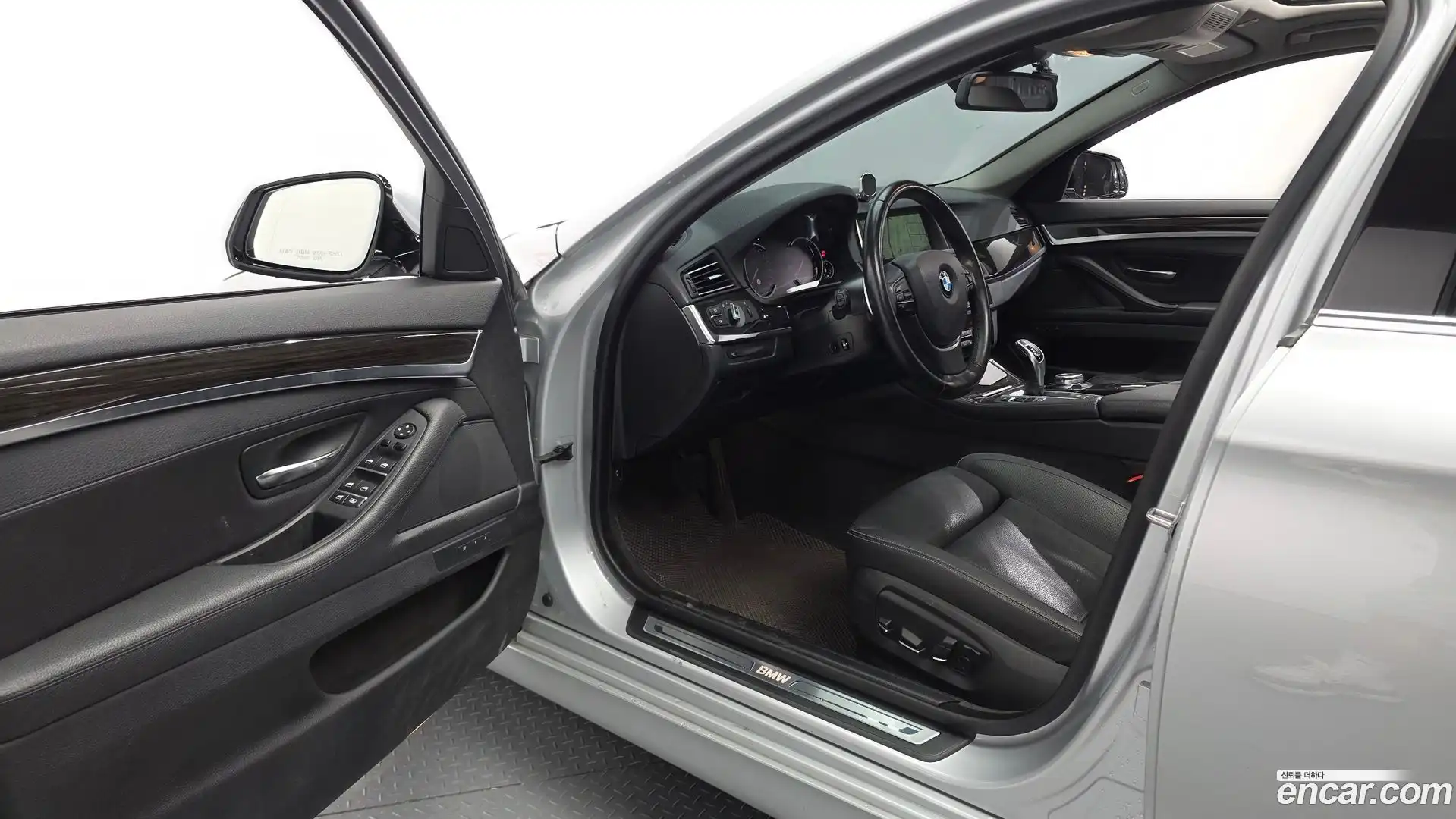 5-Series BMW 2016.2-INNER-010