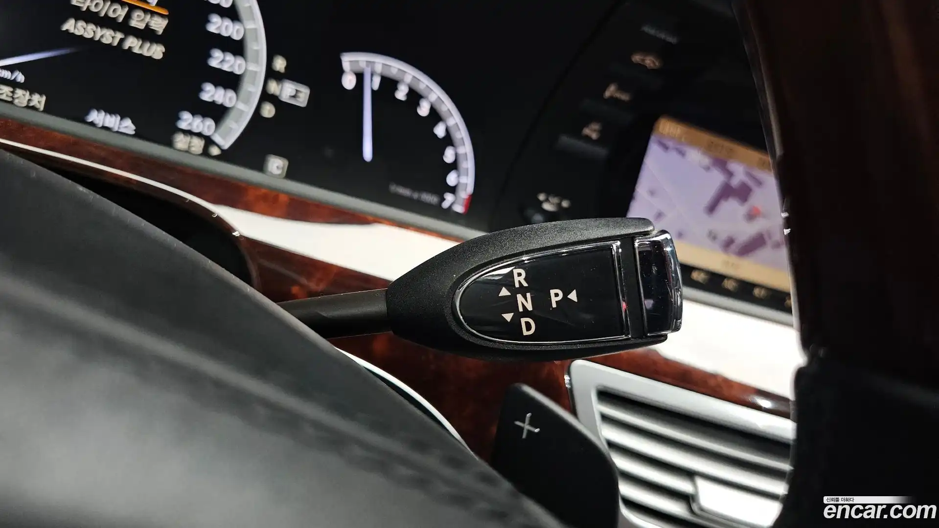 S-Class Mercedes-Benz 2010.0-INNER-009