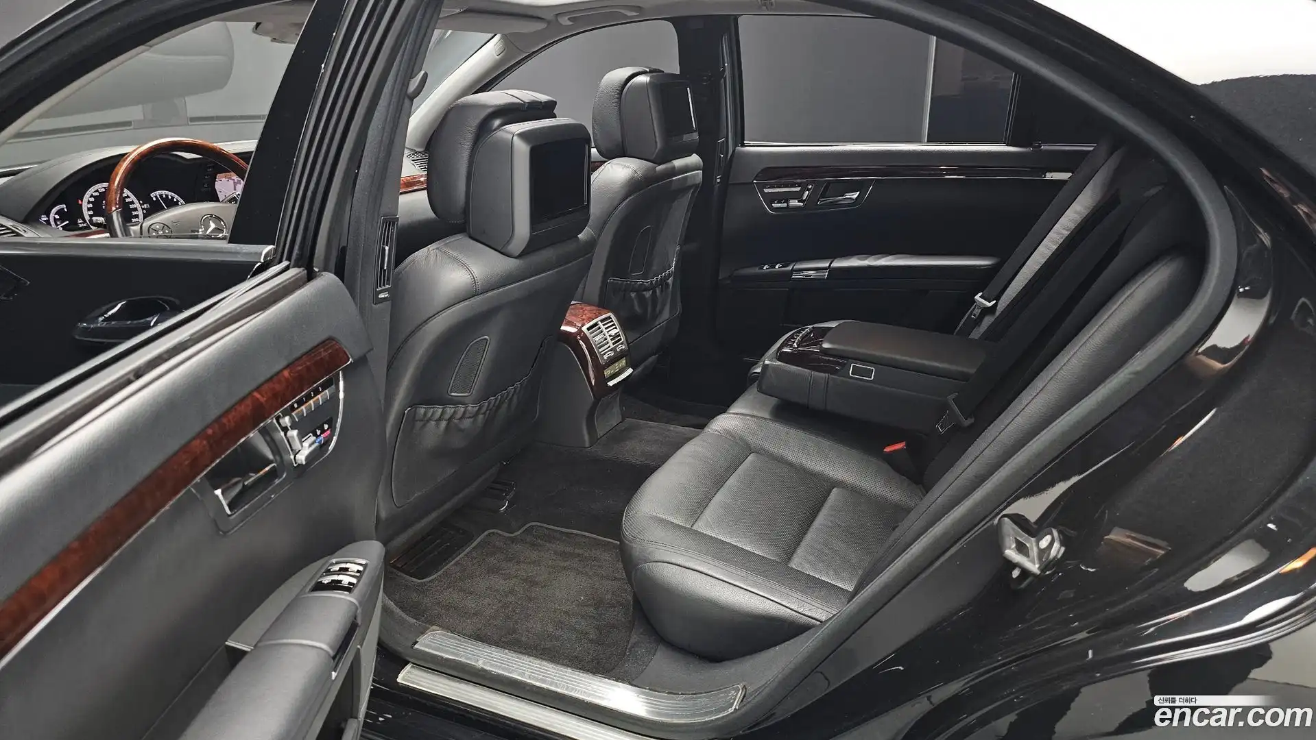 S-Class Mercedes-Benz 2010.0-OPTION-016