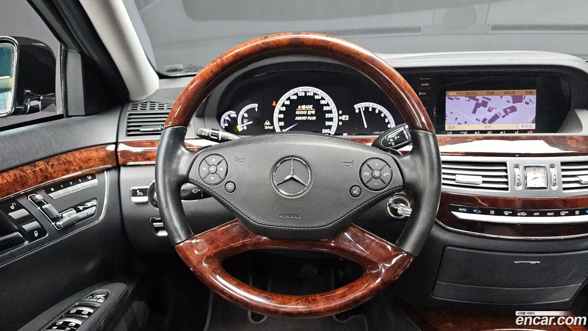 S-Class Mercedes-Benz 2010.0-OPTION-017