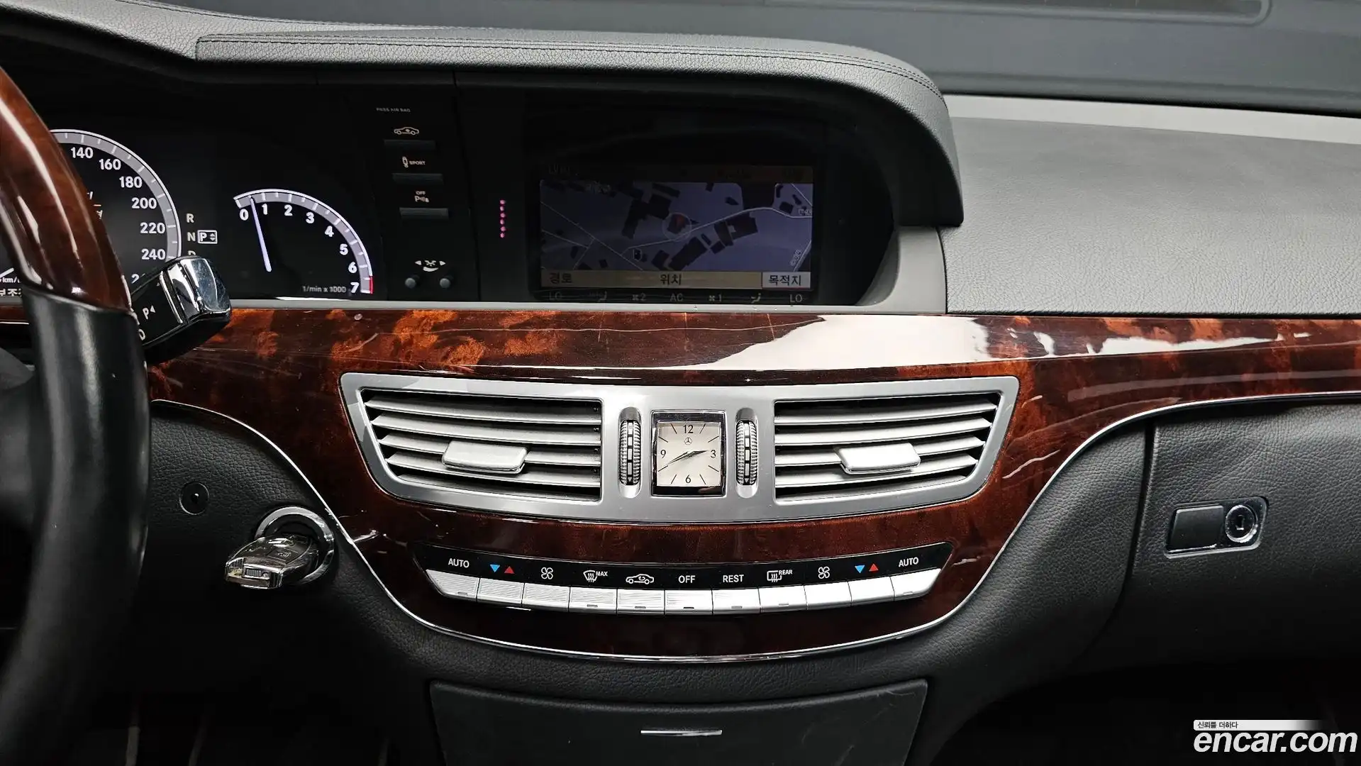 S-Class Mercedes-Benz 2010.0-OPTION-018