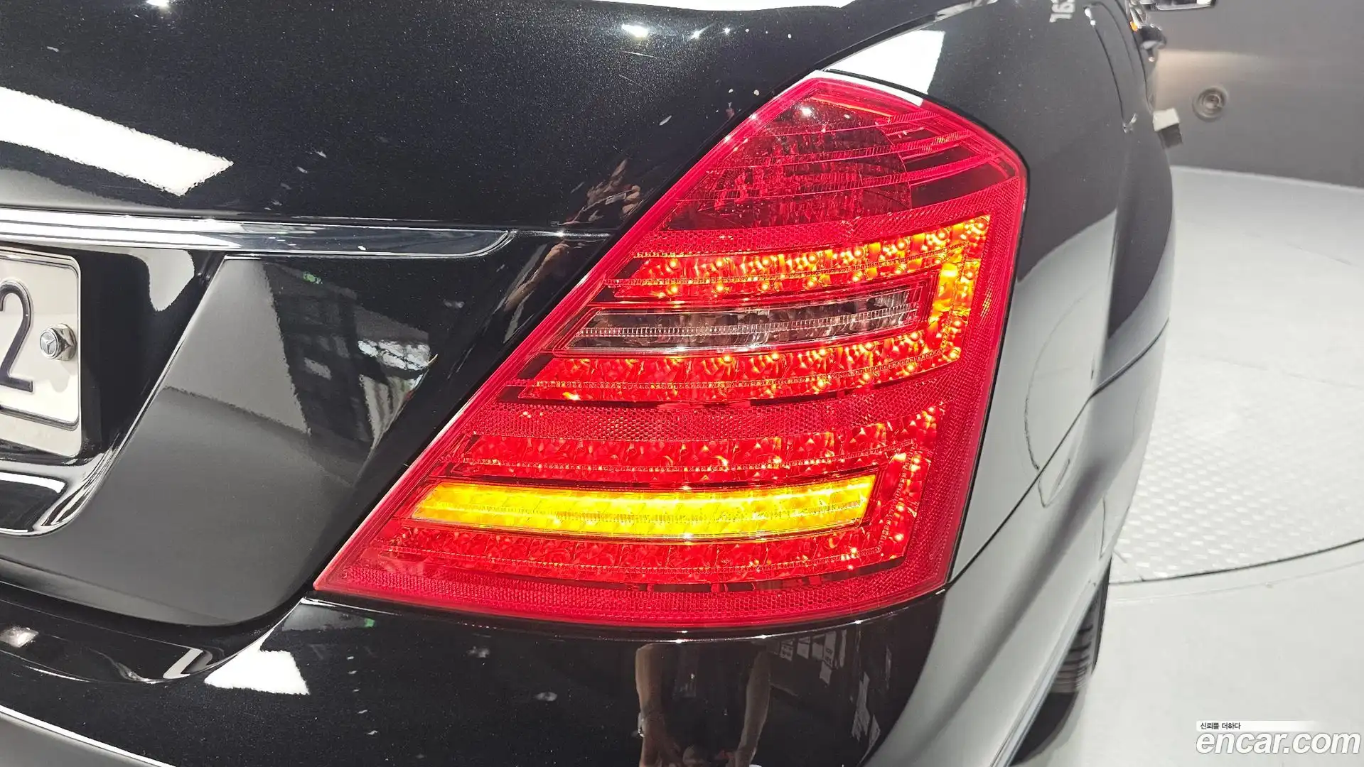 S-Class Mercedes-Benz 2010.0-OUTER-033