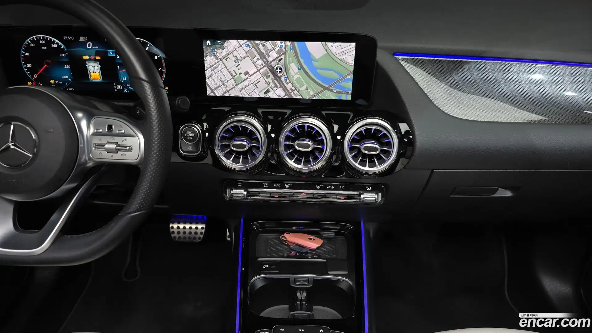 GLA-Class Mercedes-Benz 2020.11-OPTION-018