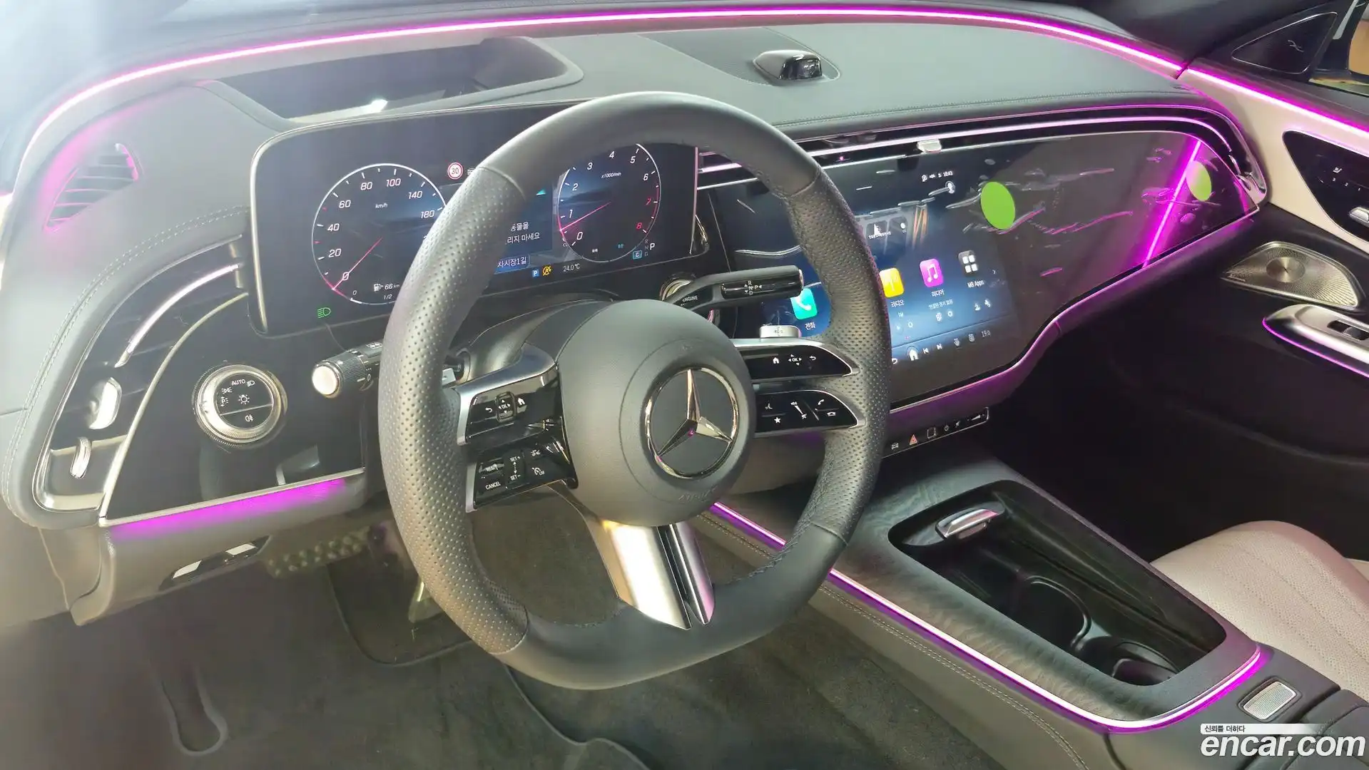 E-Class Mercedes-Benz 2025.3-INNER-007