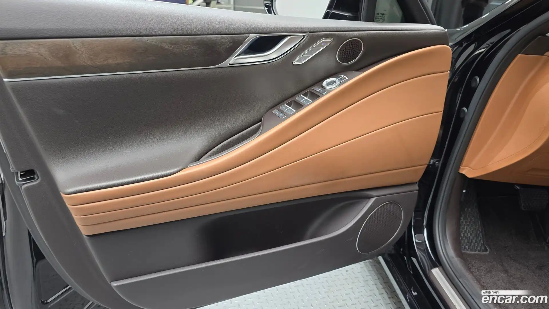 G80 Genesis 2022.4-INNER-034