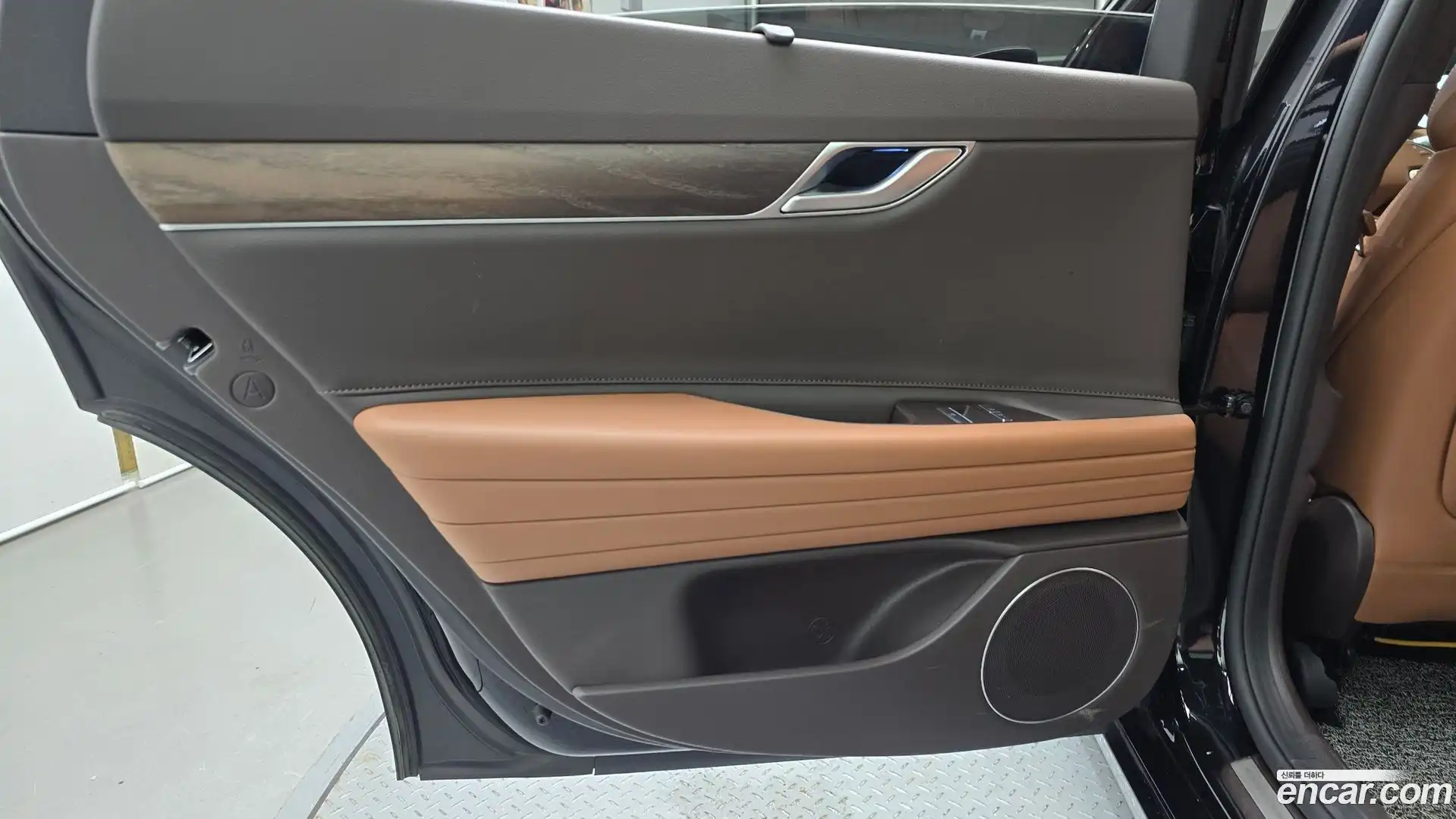 G80 Genesis 2022.4-INNER-035