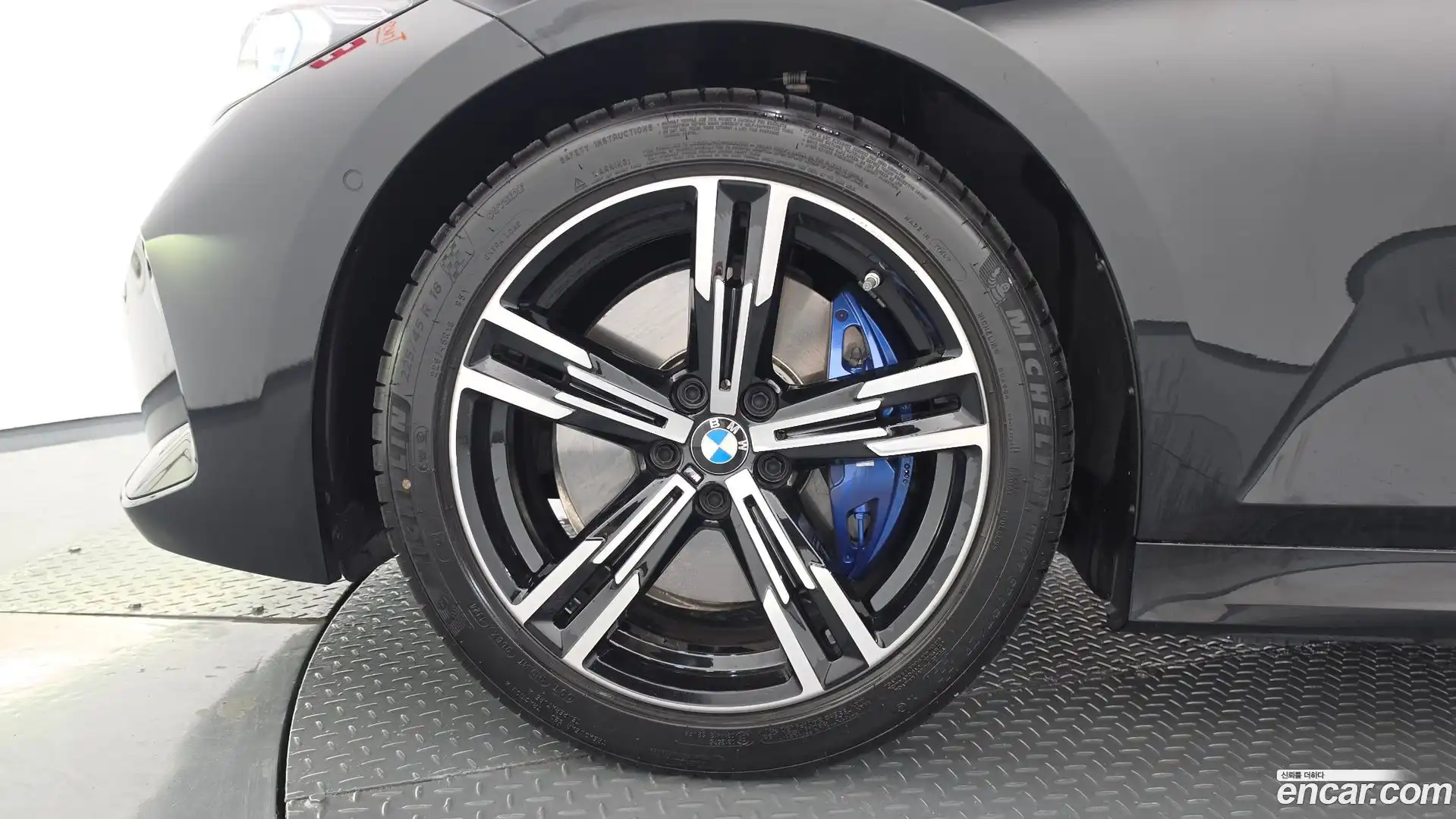 3-Series BMW 2024.10-OUTER-005