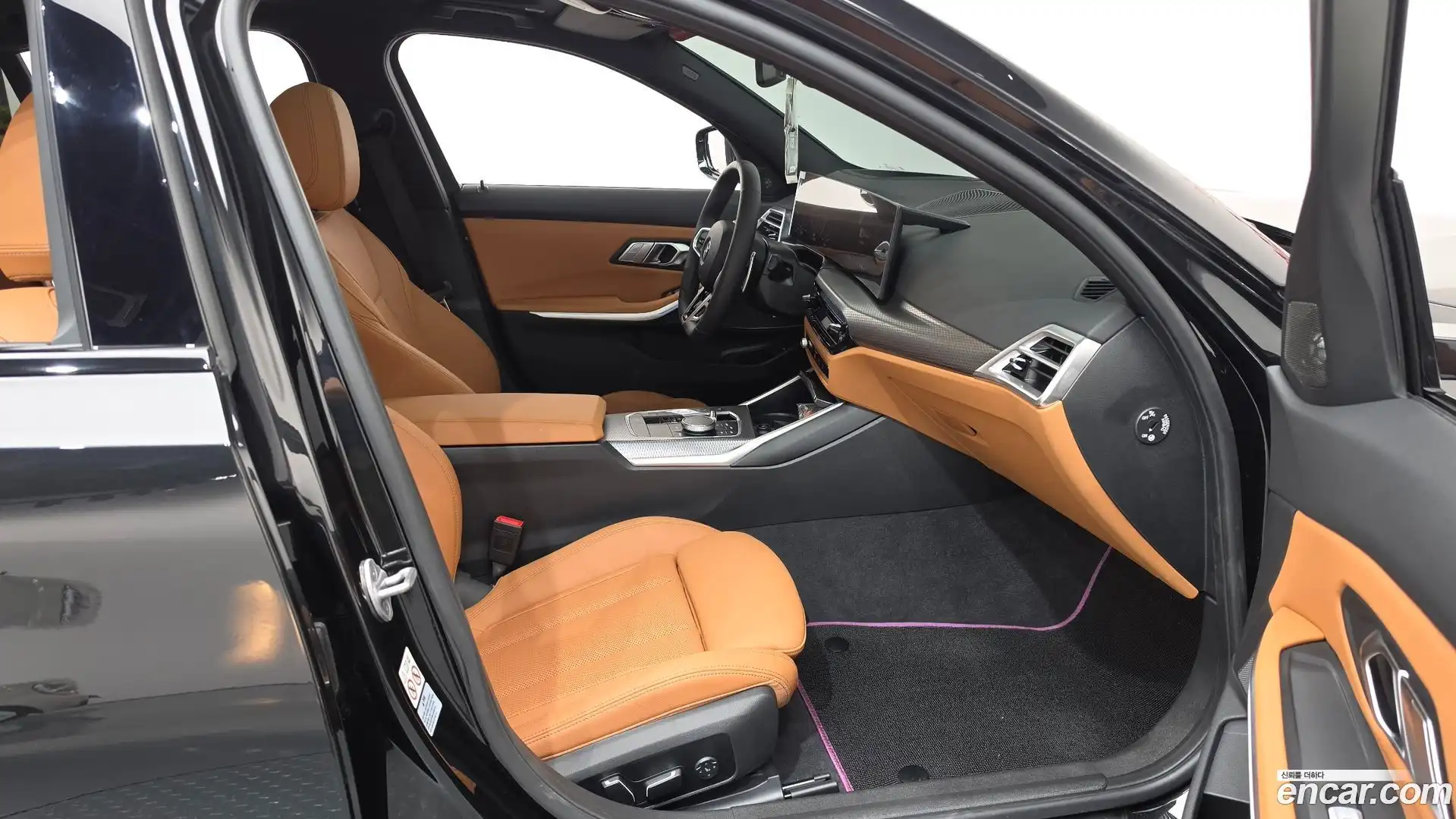 3-Series BMW 2024.10-INNER-036
