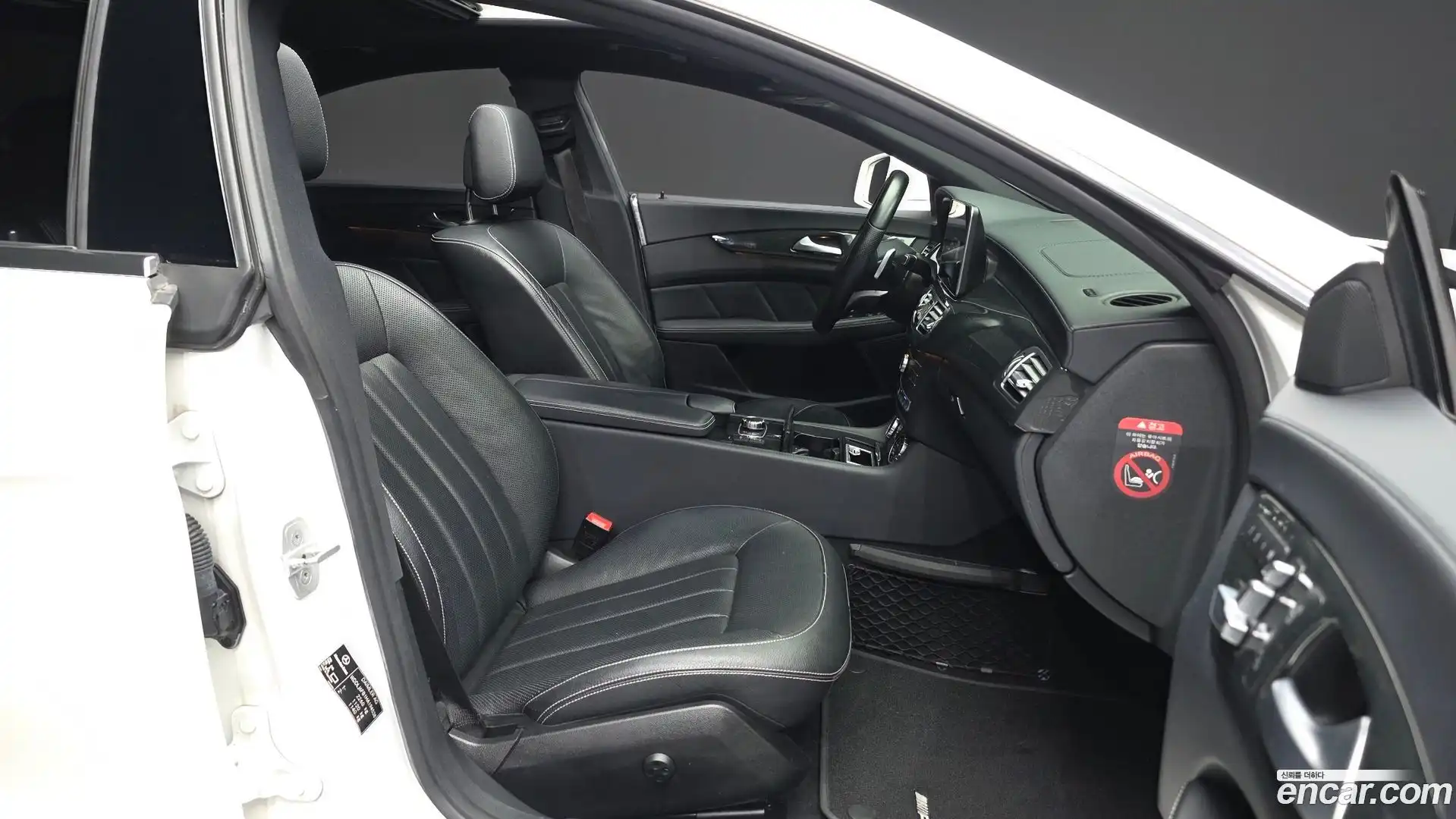CLS-Class Mercedes-Benz 2017.2-OPTION-015