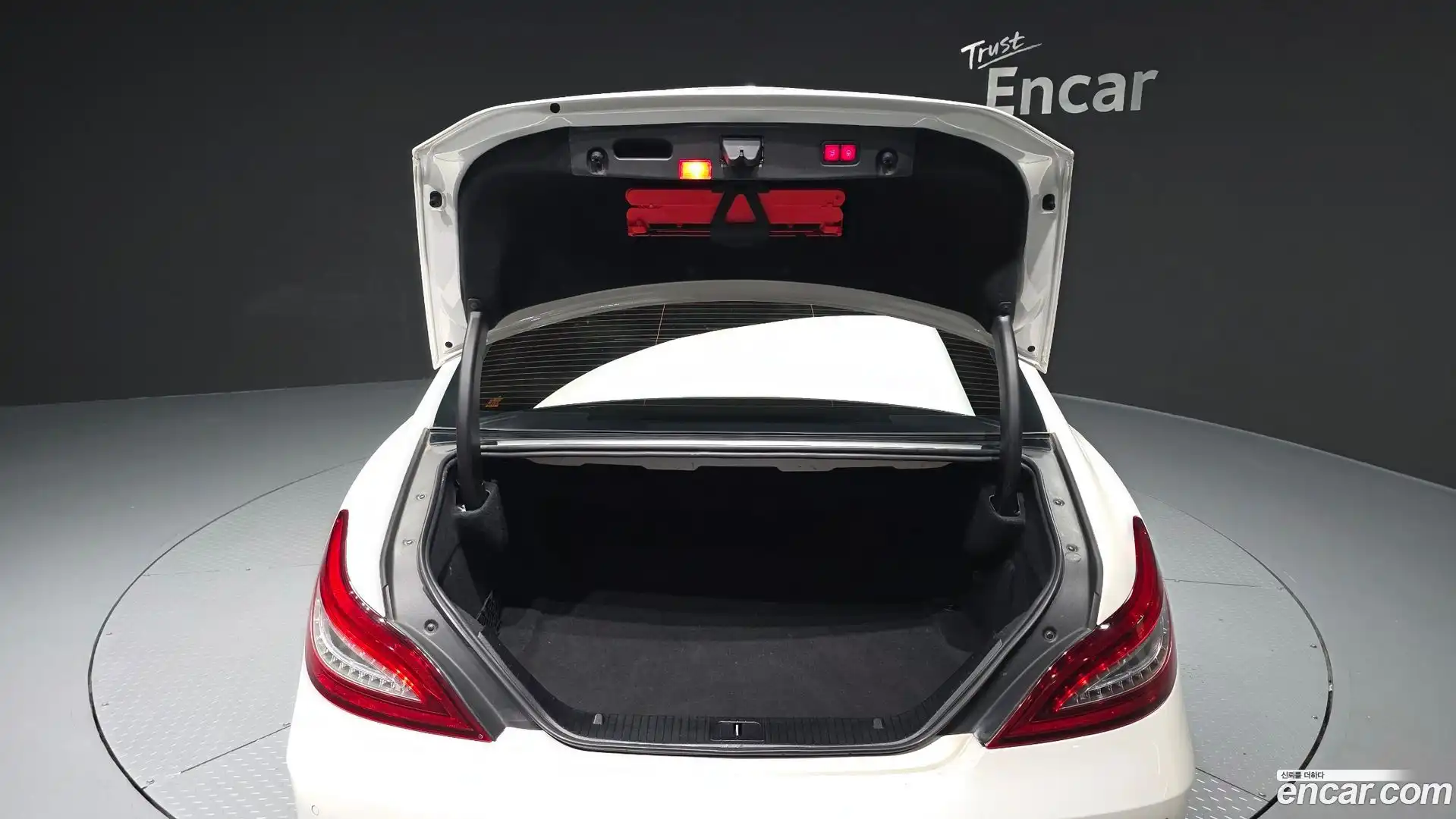 CLS-Class Mercedes-Benz 2017.2-OPTION-024