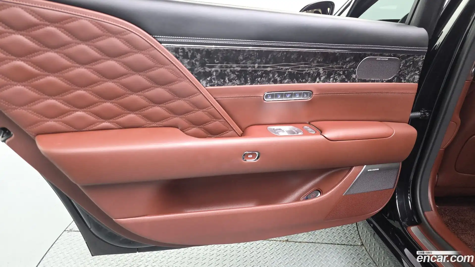 G90 Genesis 2024.4-INNER-035